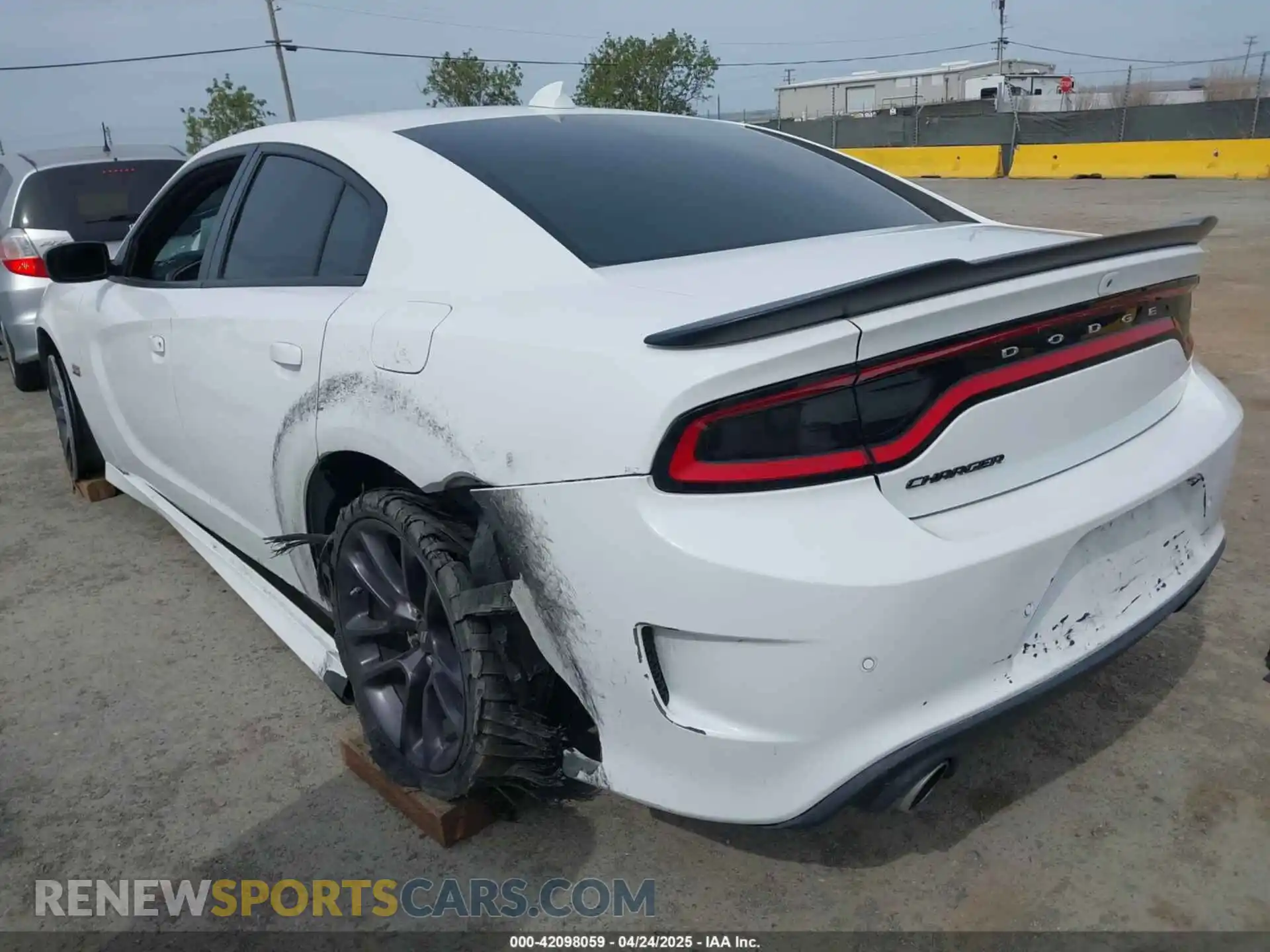 3 Photograph of a damaged car 2C3CDXGJ5LH180296 DODGE CHARGER 2020