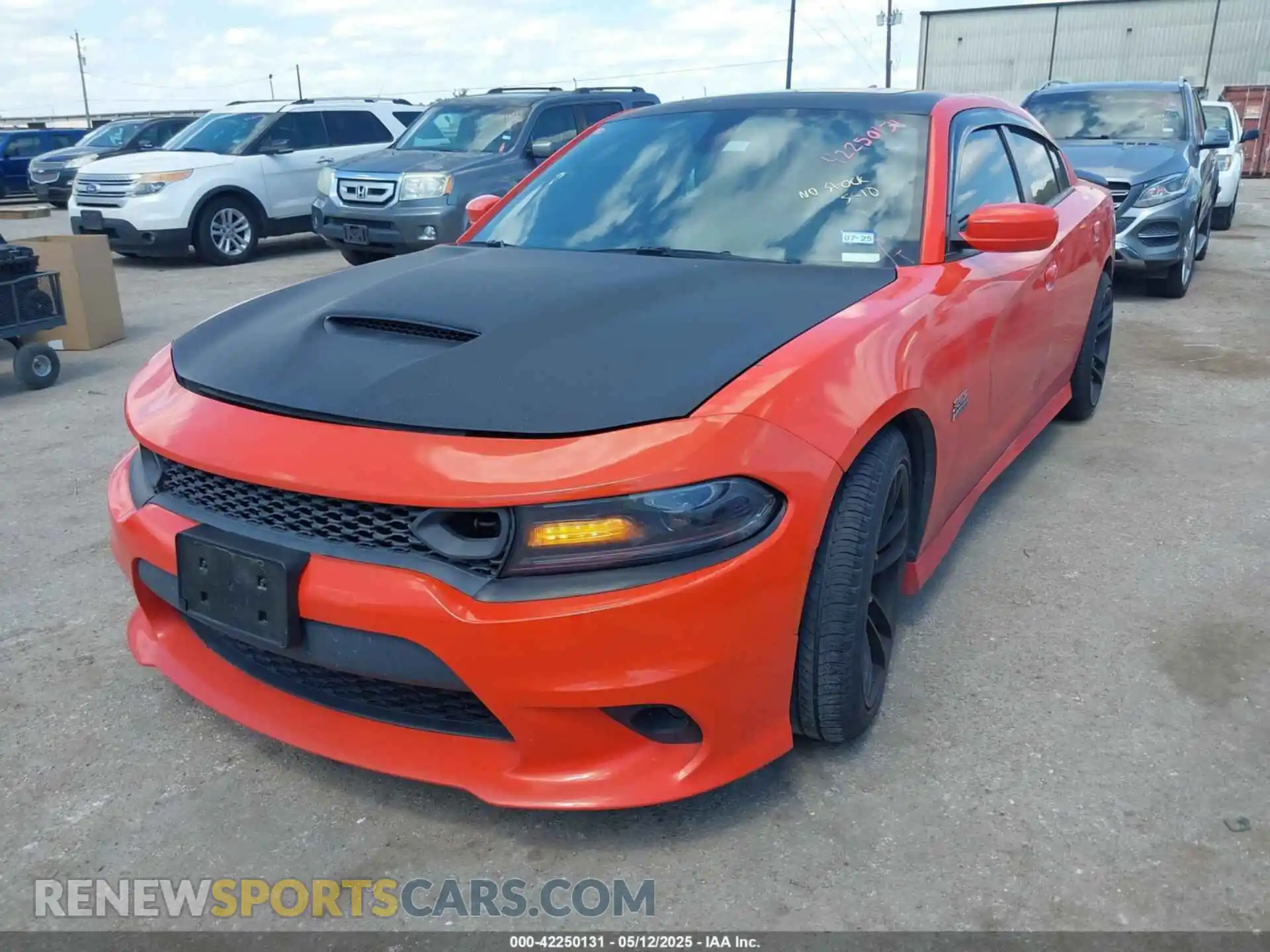 2 Photograph of a damaged car 2C3CDXGJ8LH122098 DODGE CHARGER 2020