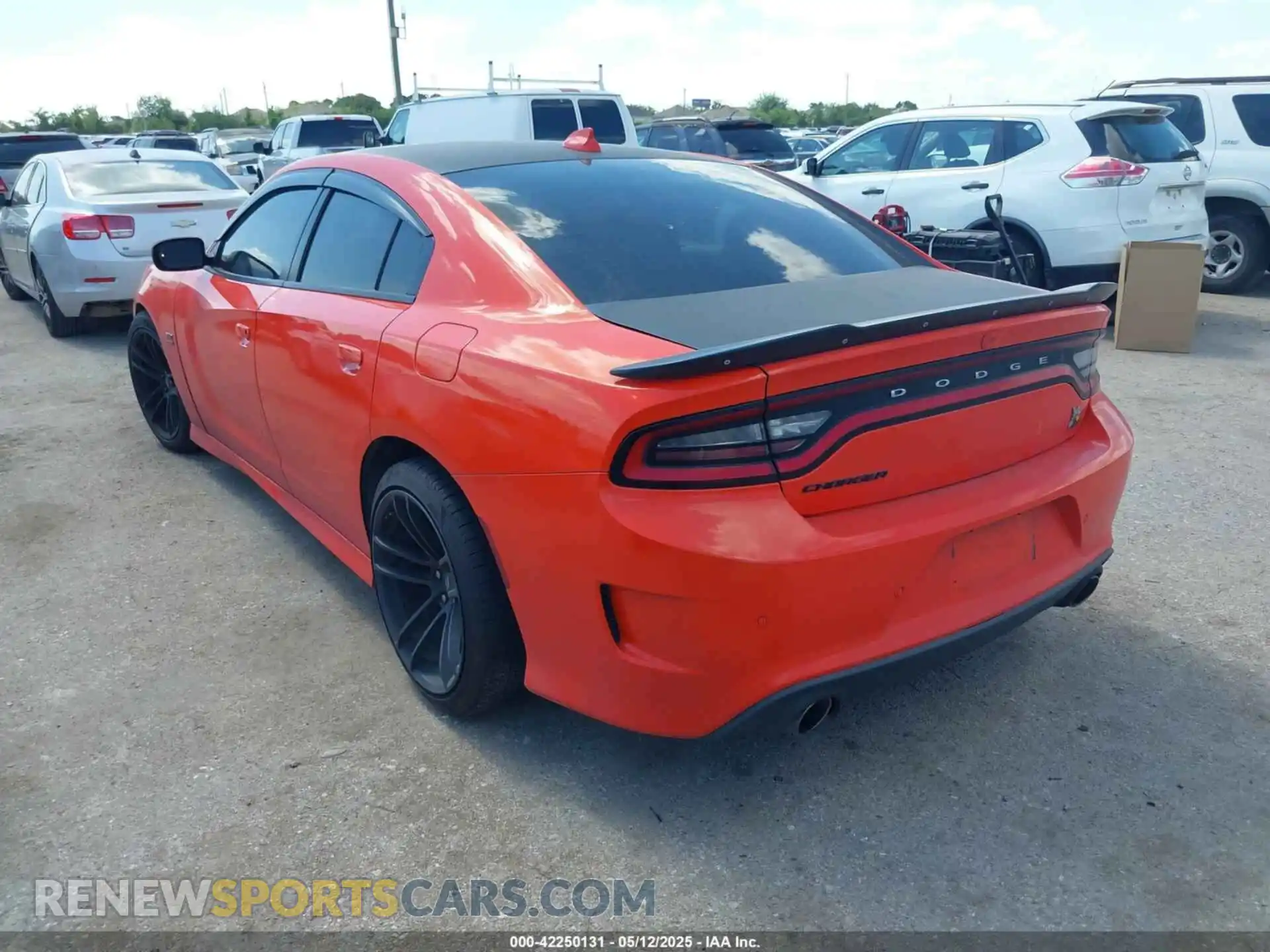 3 Photograph of a damaged car 2C3CDXGJ8LH122098 DODGE CHARGER 2020