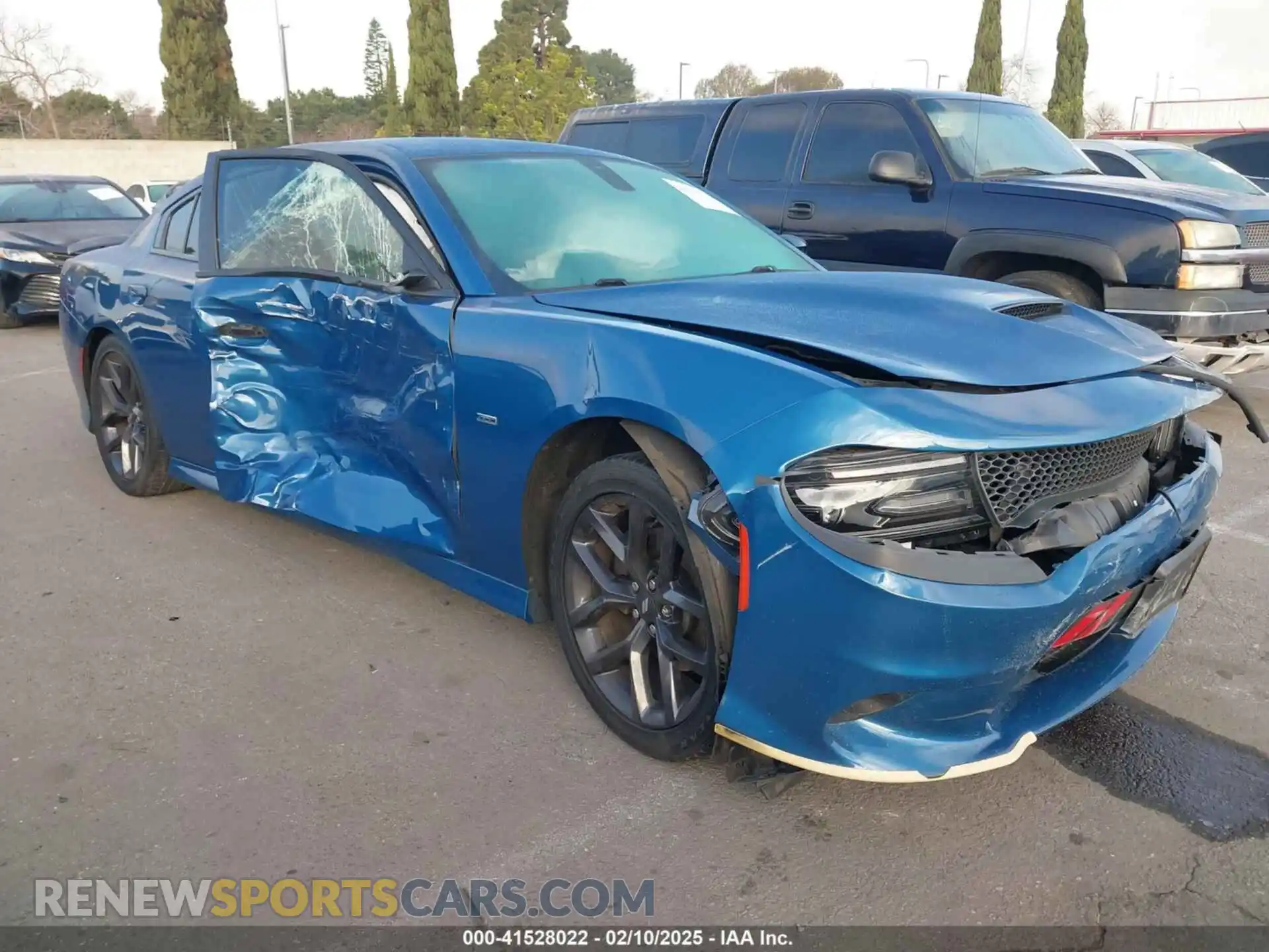 1 Photograph of a damaged car 2C3CDXHG0LH138217 DODGE CHARGER 2020