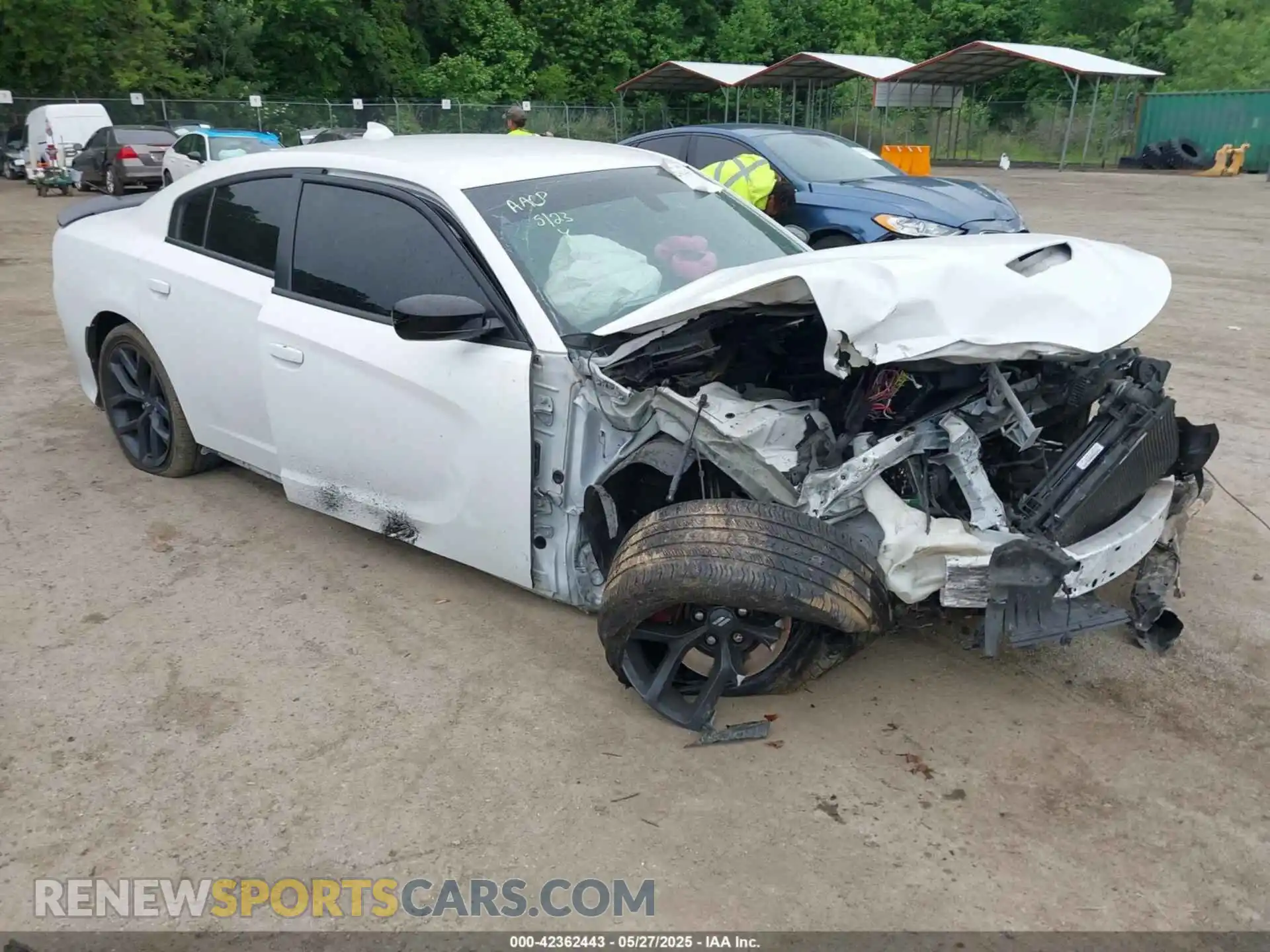 1 Photograph of a damaged car 2C3CDXHG7LH138246 DODGE CHARGER 2020