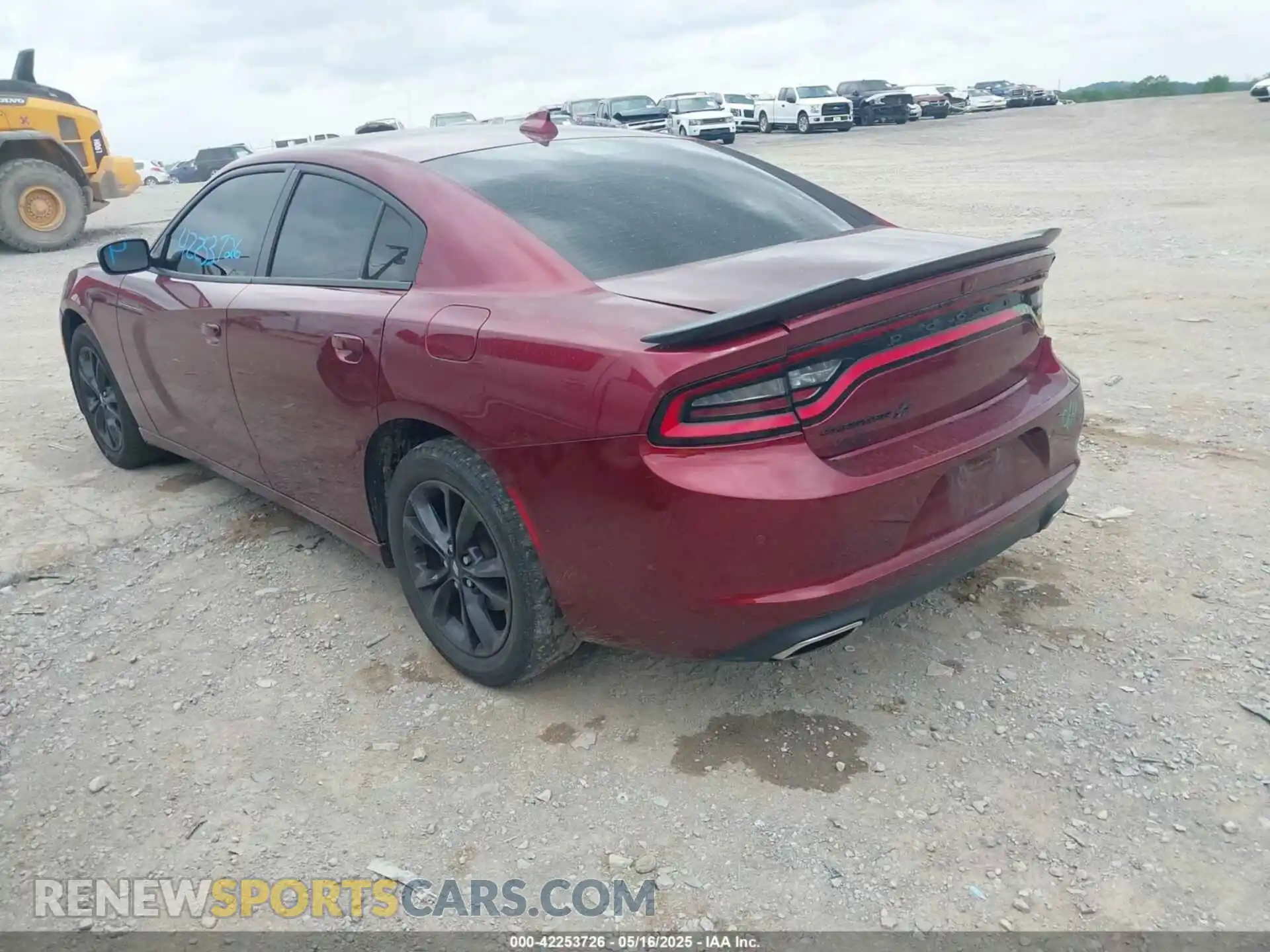 3 fotografías del automóvil dañado 2C3CDXJG4LH187124 DODGE CHARGER 2020