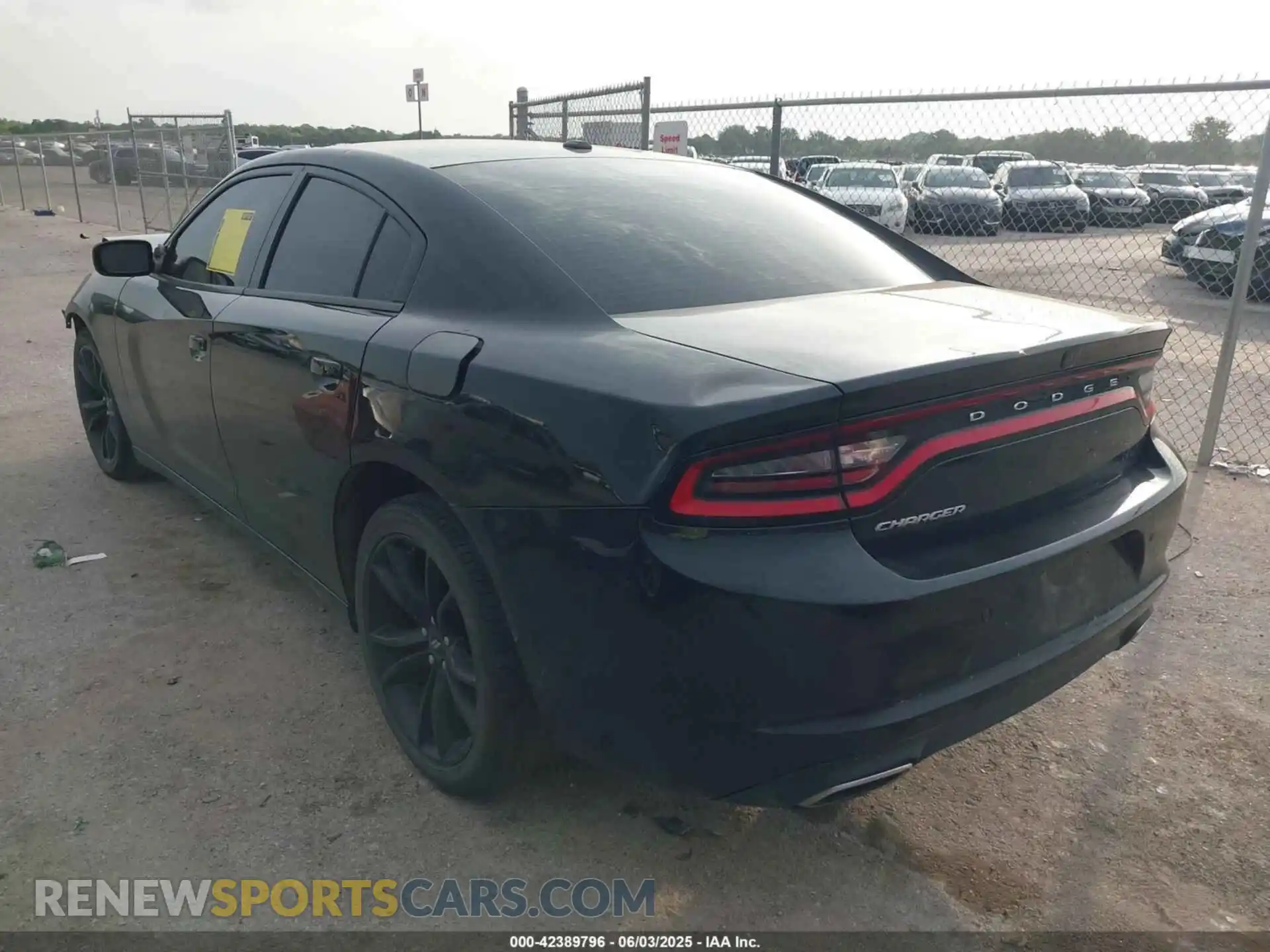 3 Фотография поврежденного автомобиля 2C3CDXBGXMH646897 DODGE CHARGER 2021