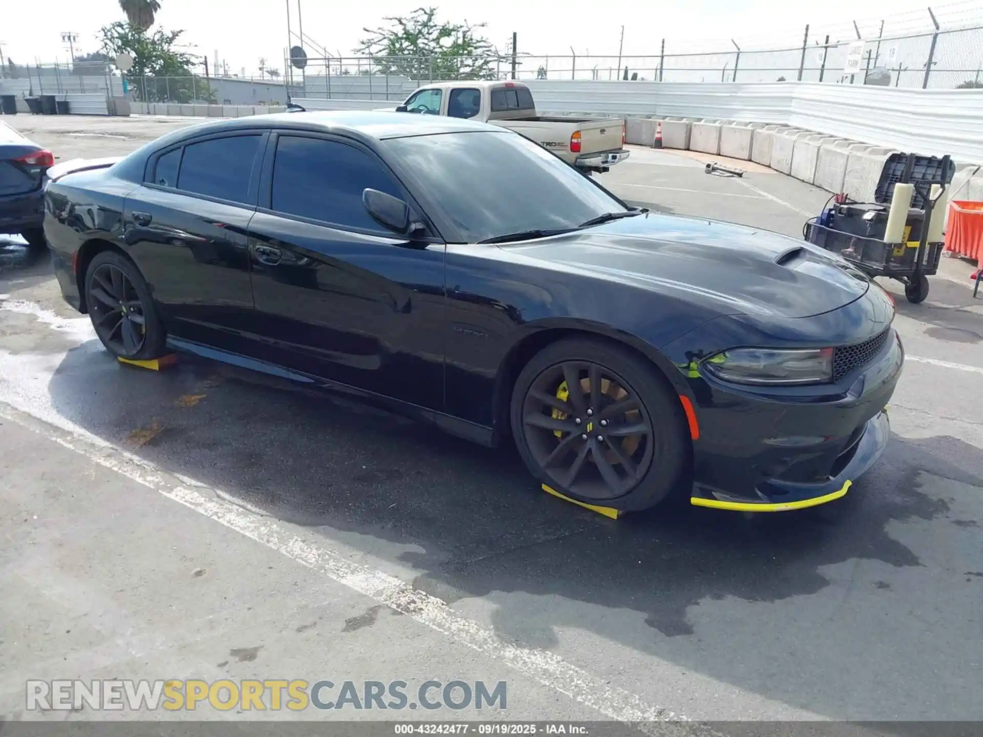 1 Photograph of a damaged car 2C3CDXCT2MH612979 DODGE CHARGER 2021