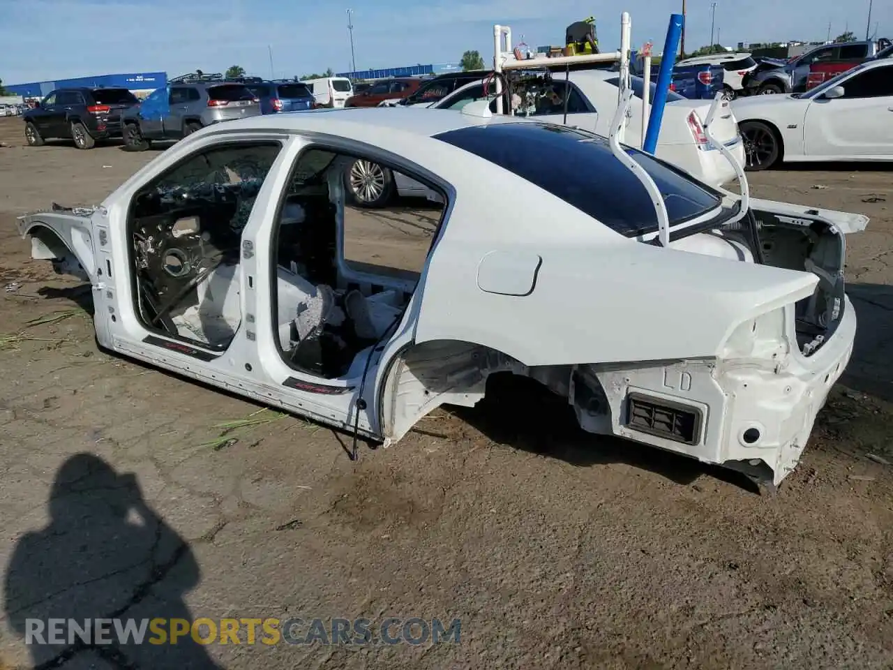 2 fotografías del automóvil dañado 2C3CDXGJ3MH569360 DODGE CHARGER 2021
