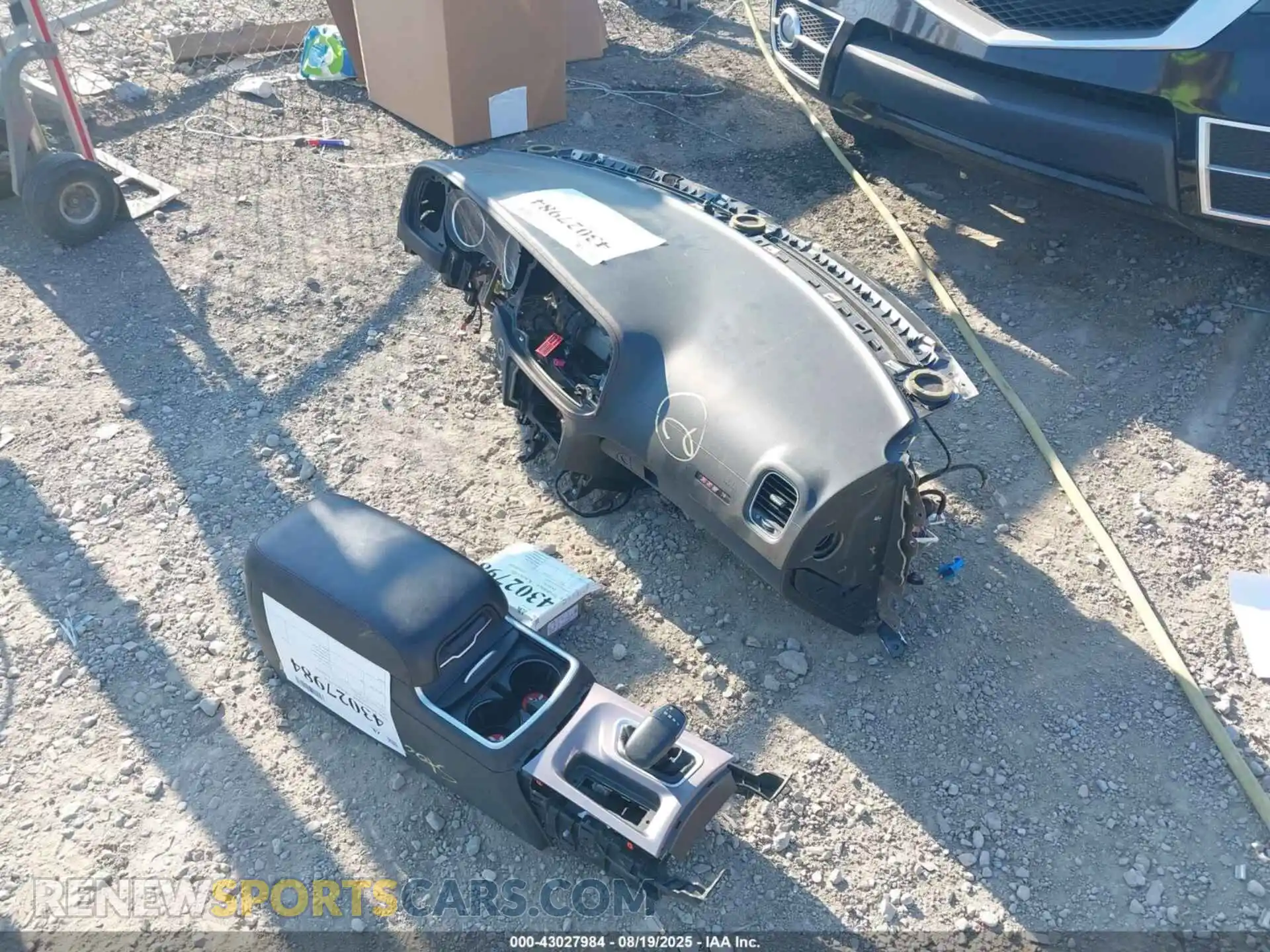 2 Photograph of a damaged car 2C3CDXGJ5MH658623 DODGE CHARGER 2021