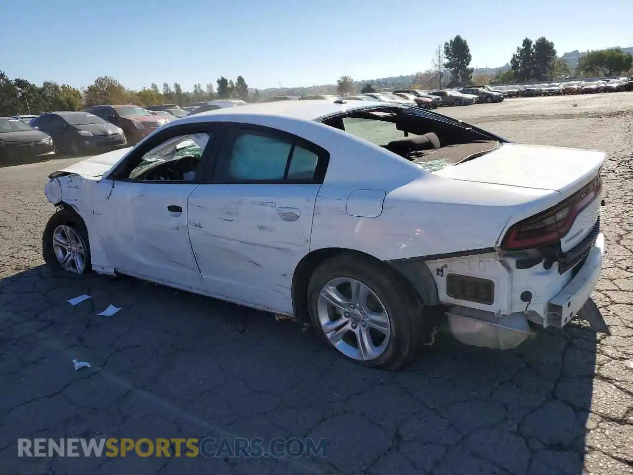 2 fotografías del automóvil dañado 2C3CDXBG3NH227470 DODGE CHARGER 2022