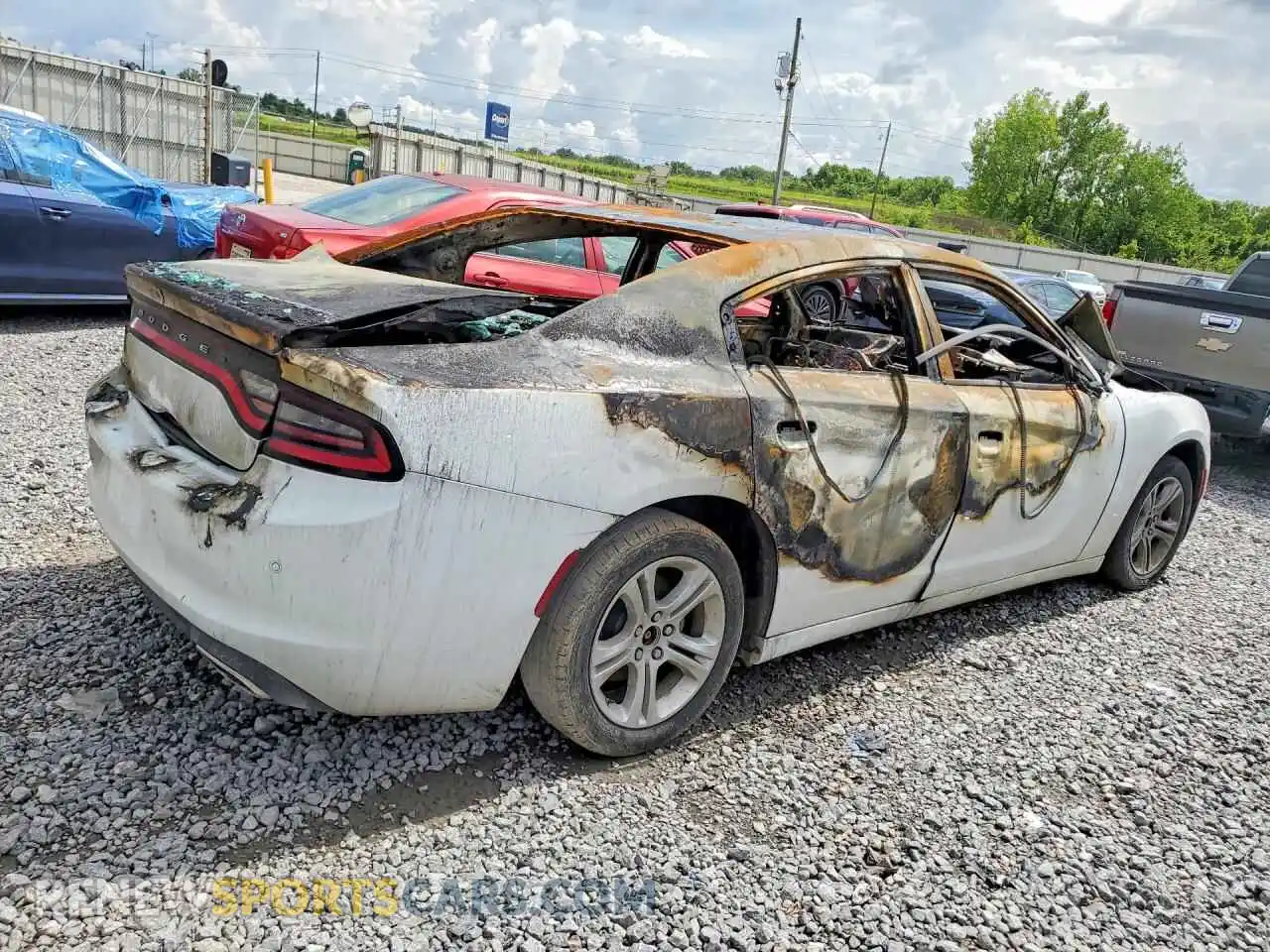 3 fotografías del automóvil dañado 2C3CDXBG3NH234676 DODGE CHARGER 2022