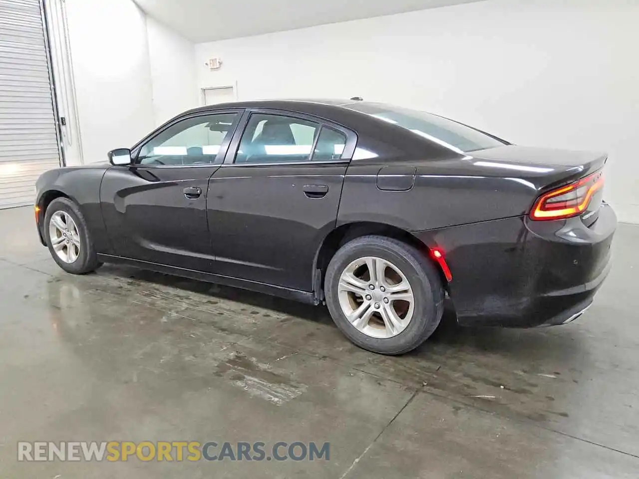 2 fotografías del automóvil dañado 2C3CDXBG5NH264083 DODGE CHARGER 2022