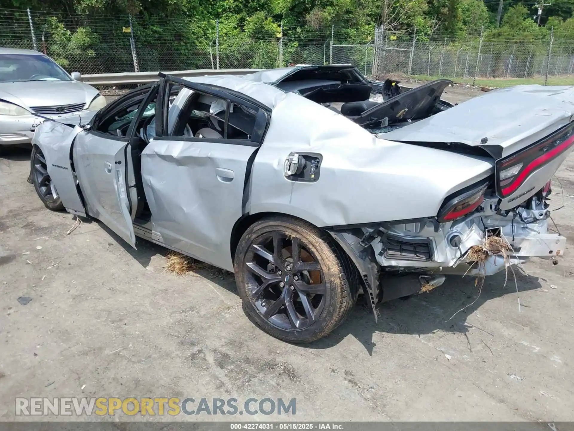 3 Photograph of a damaged car 2C3CDXCT3NH262232 DODGE CHARGER 2022