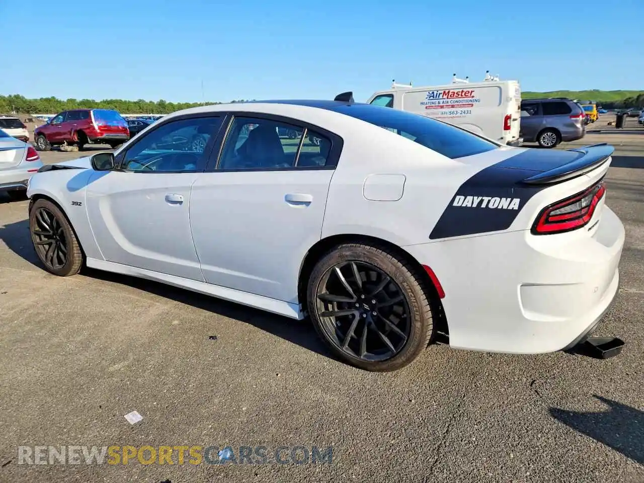 2 Photograph of a damaged car 2C3CDXGJ4NH176632 DODGE CHARGER 2022