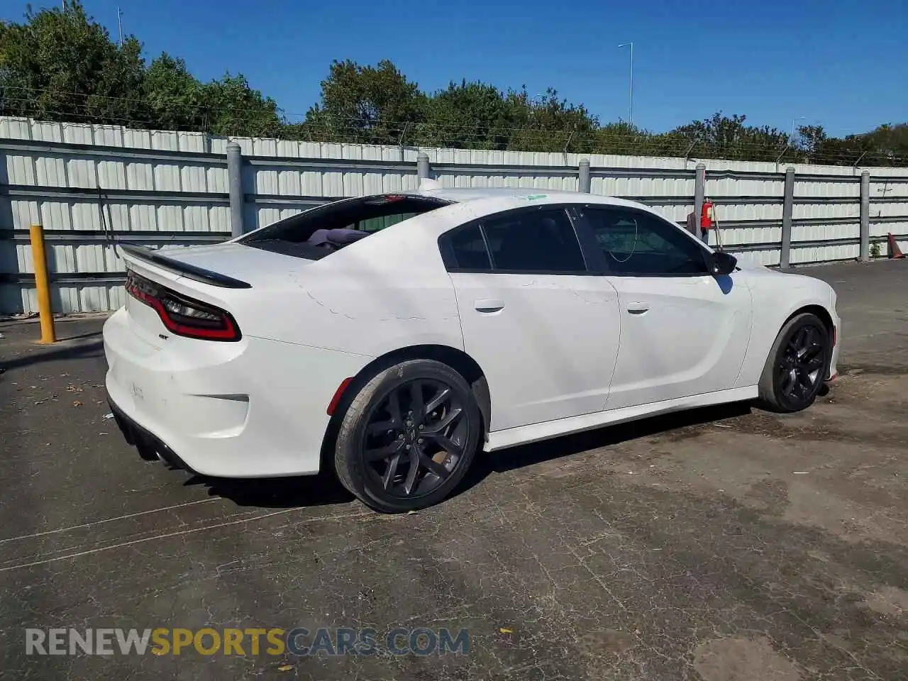 3 Photograph of a damaged car 2C3CDXHG0NH183886 DODGE CHARGER 2022