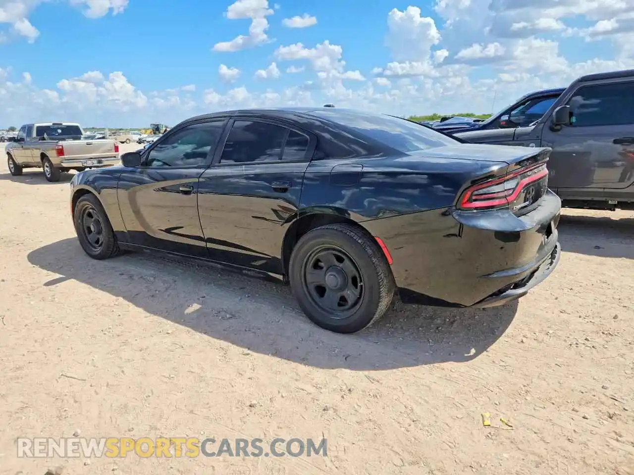 2 fotografías del automóvil dañado 2C3CDXAT8PH534232 DODGE CHARGER 2023