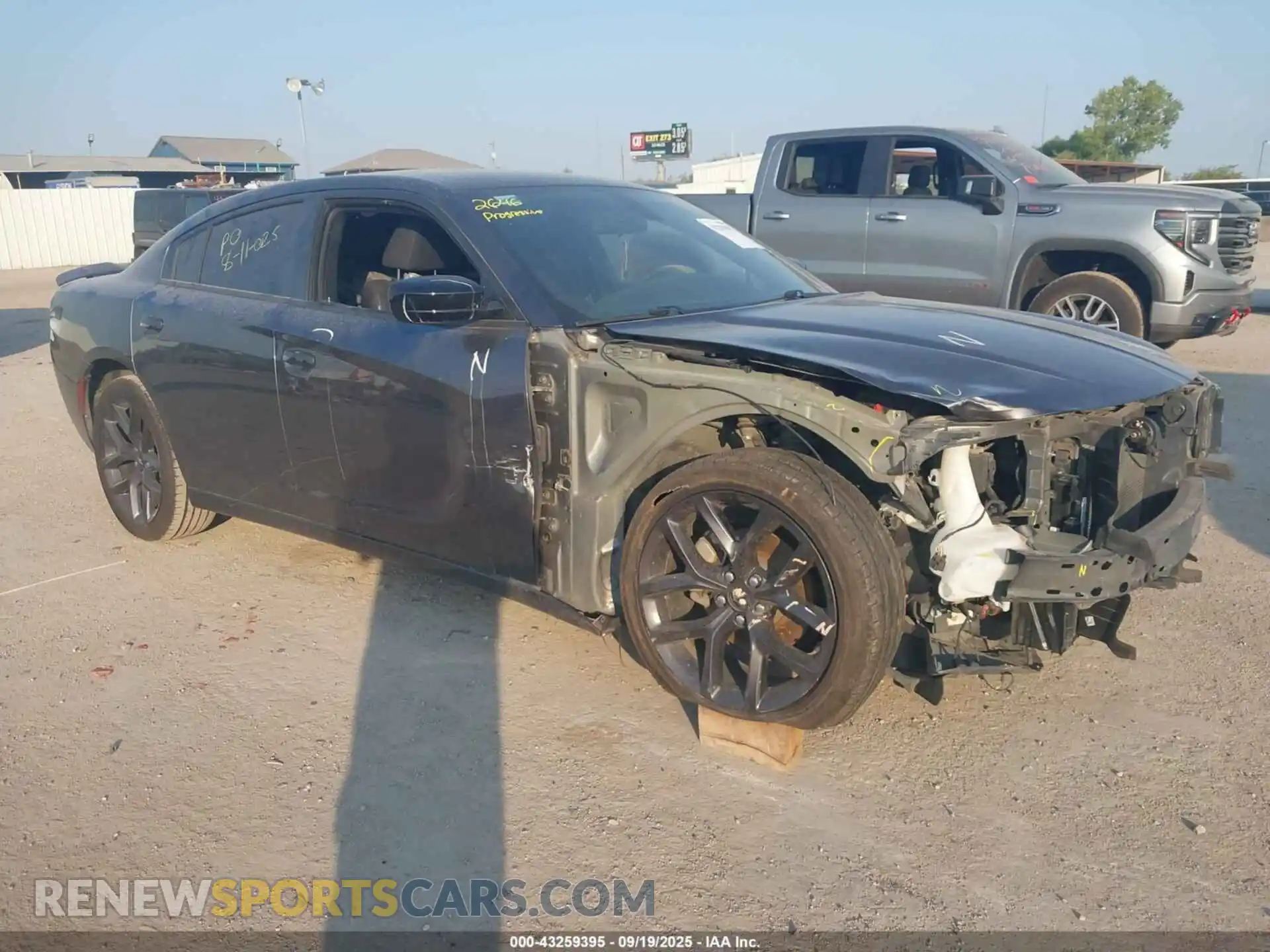 1 fotografías del automóvil dañado 2C3CDXBG7PH516502 DODGE CHARGER 2023