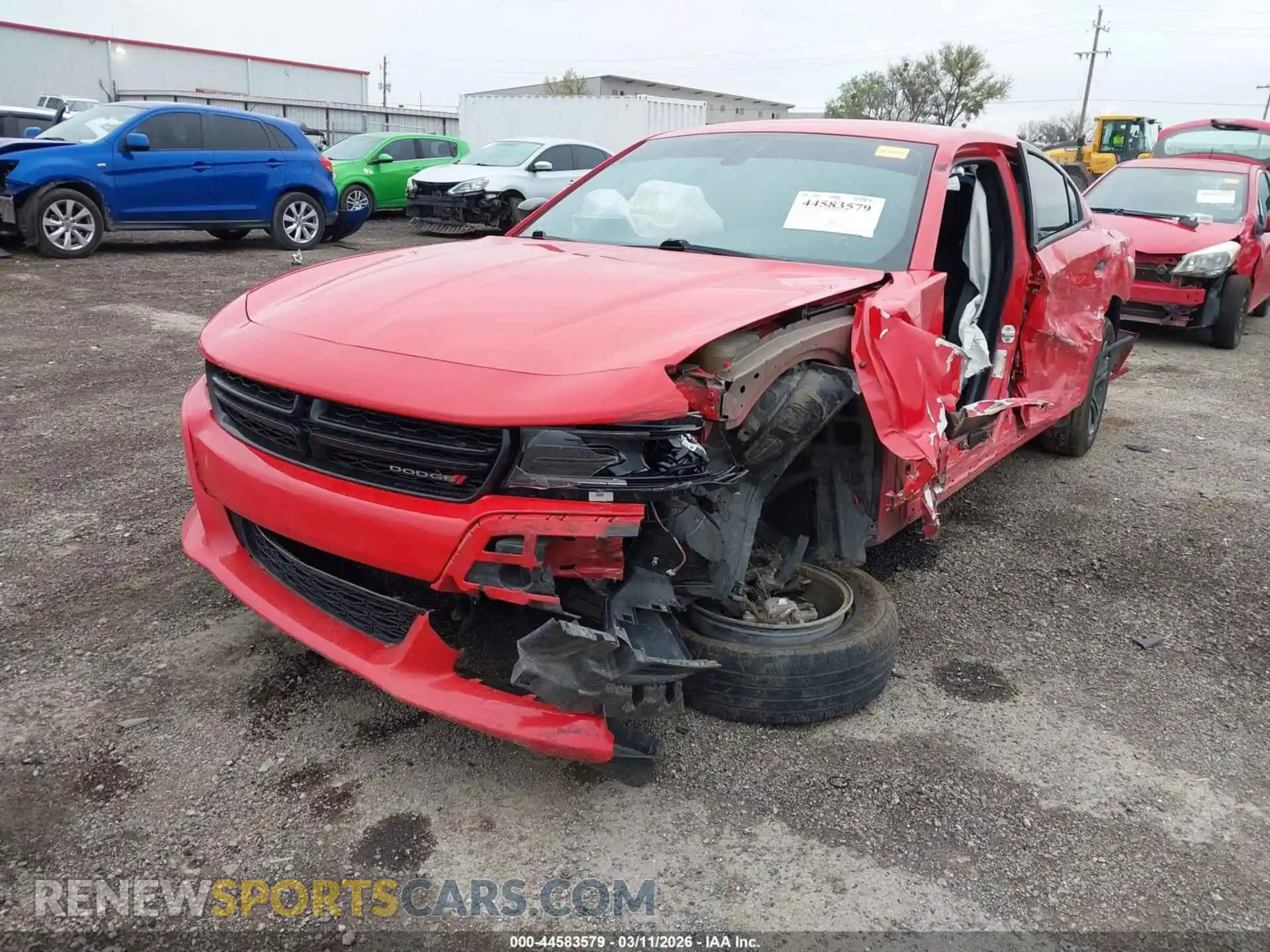 2 fotografías del automóvil dañado 2C3CDXBG8PH686724 DODGE CHARGER 2023