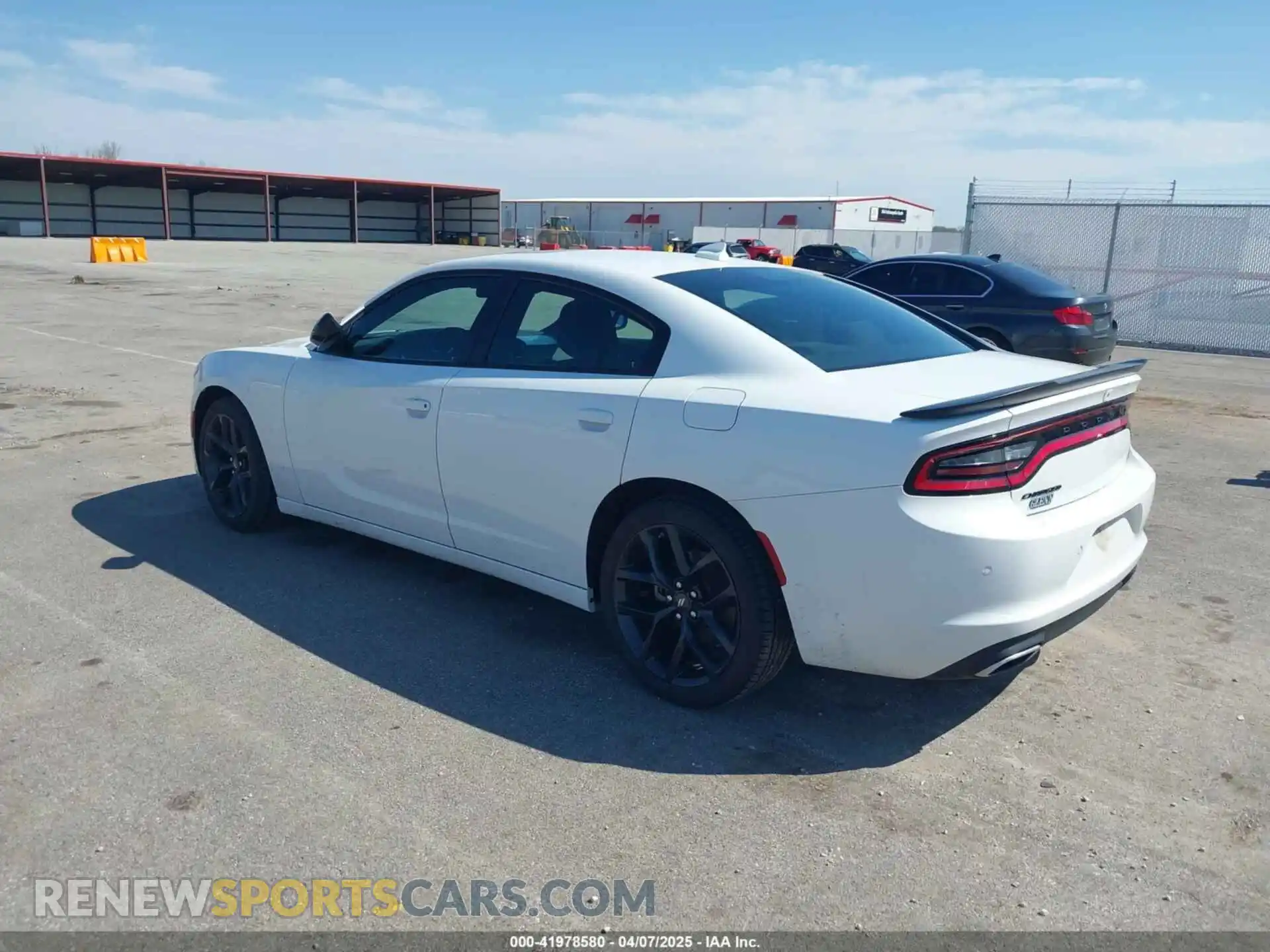 3 fotografías del automóvil dañado 2C3CDXBGXPH533889 DODGE CHARGER 2023