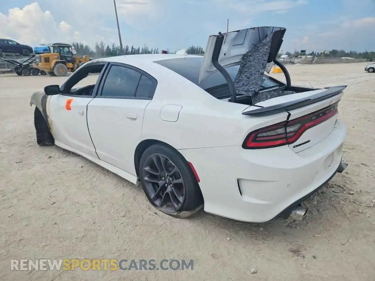 2 fotografías del automóvil dañado 2C3CDXGJ5PH687110 DODGE CHARGER 2023
