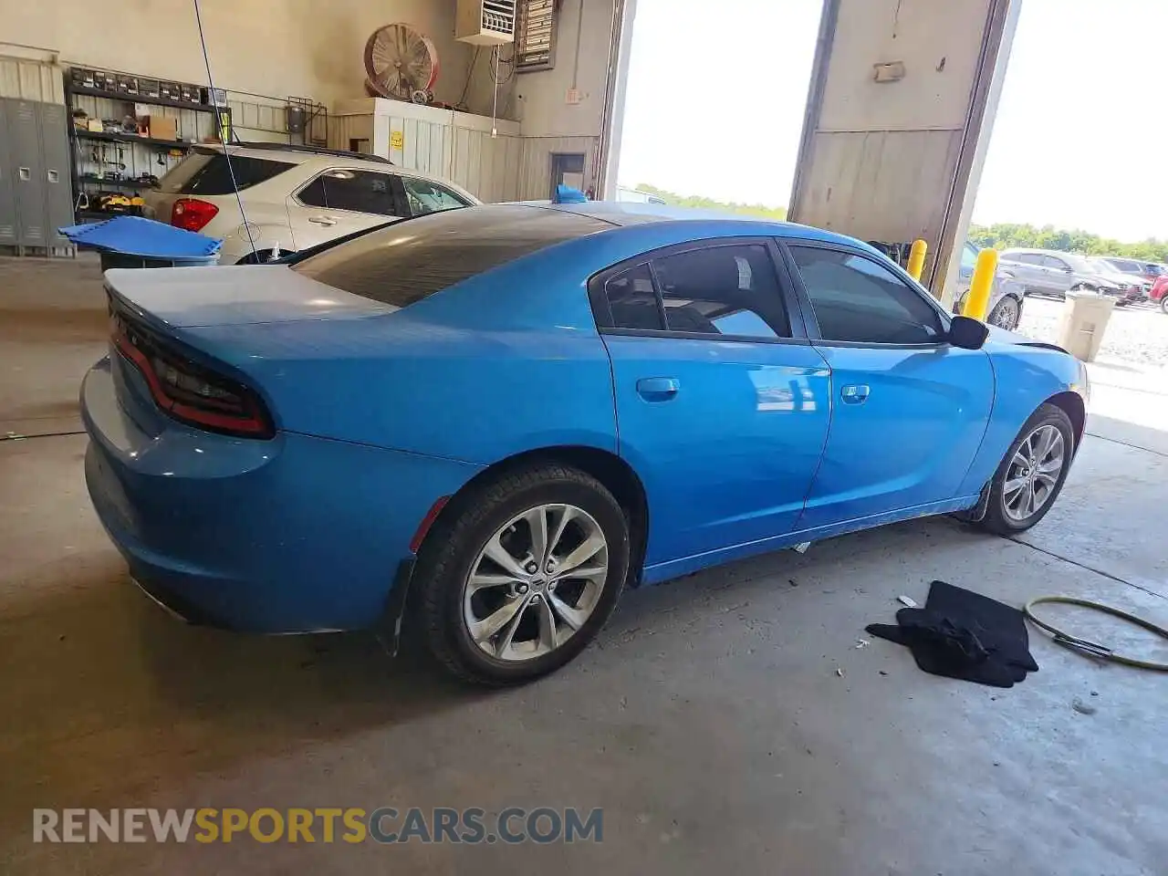 3 Фотография поврежденного автомобиля 2C3CDXJG3PH620079 DODGE CHARGER 2023