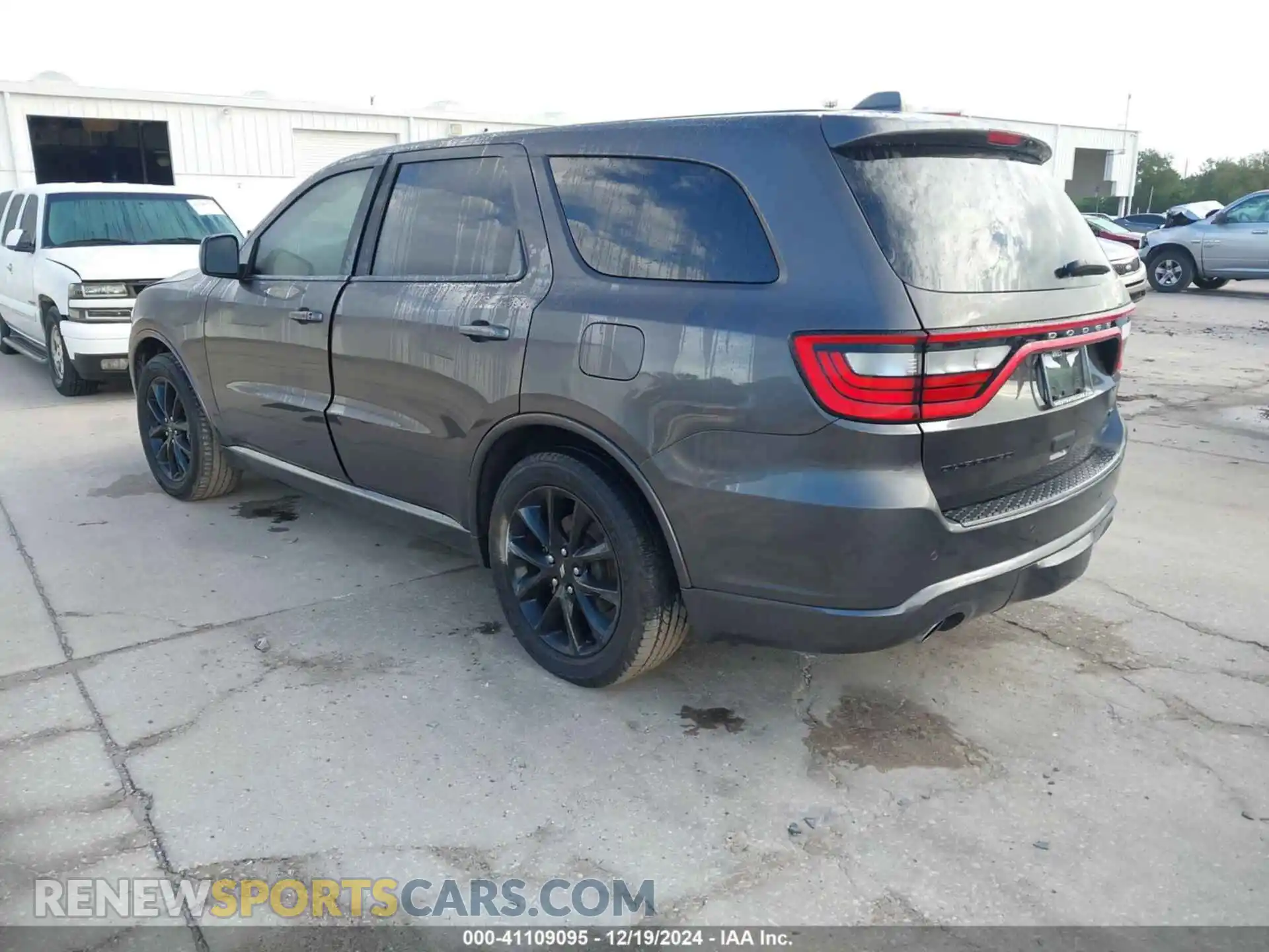 3 Photograph of a damaged car 1C4RDHDG4KC845923 DODGE DURANGO 2019