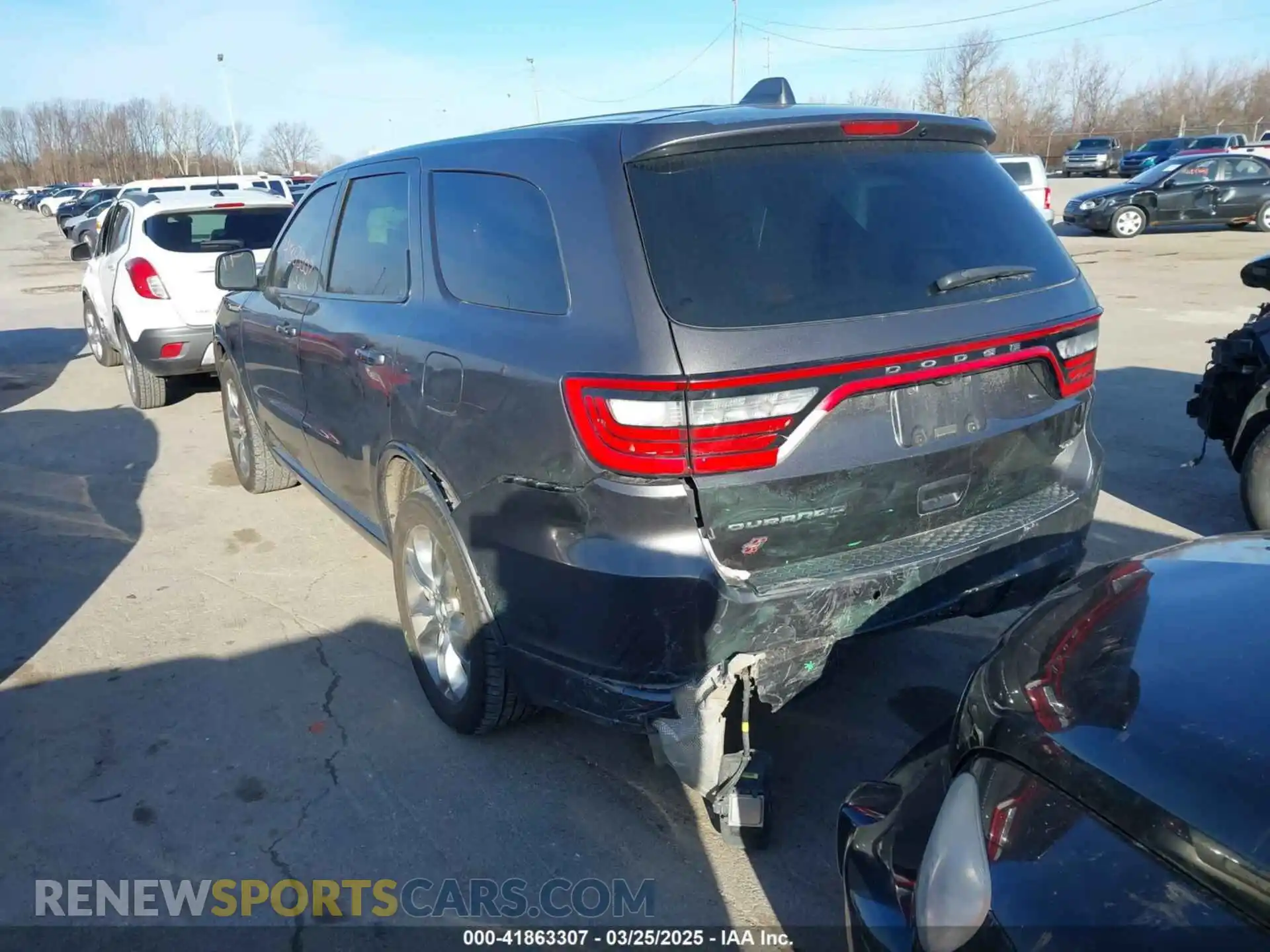 3 Photograph of a damaged car 1C4RDJDG0KC645600 DODGE DURANGO 2019