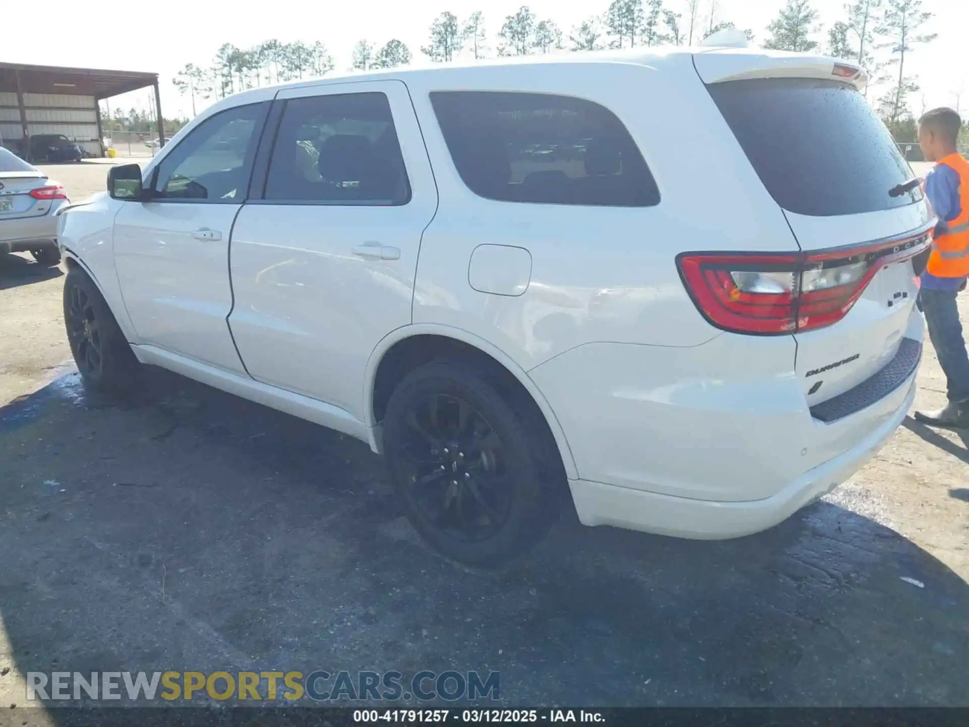 3 Photograph of a damaged car 1C4RDJDG7KC586237 DODGE DURANGO 2019