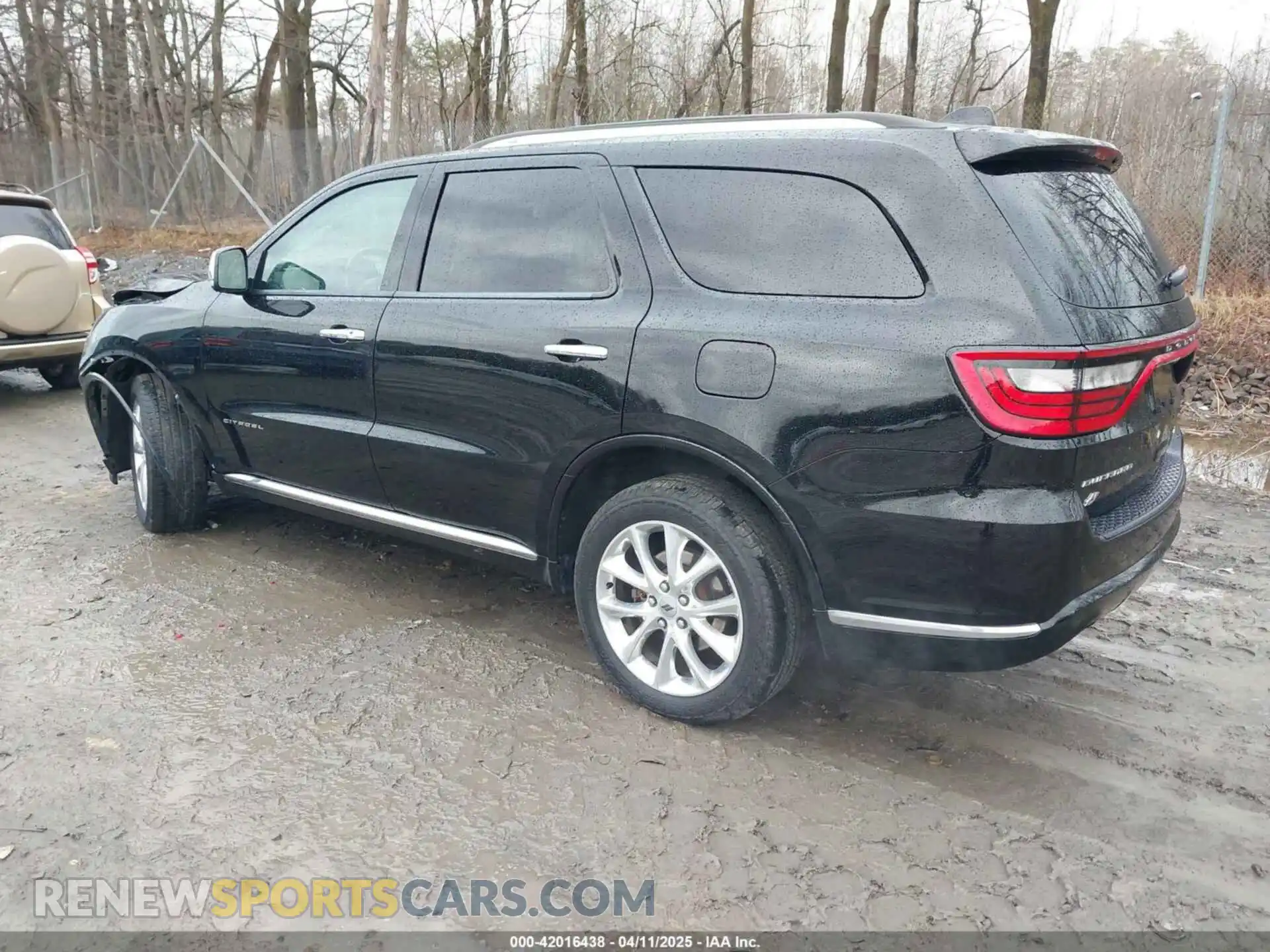 3 Photograph of a damaged car 1C4RDJEG4KC836693 DODGE DURANGO 2019