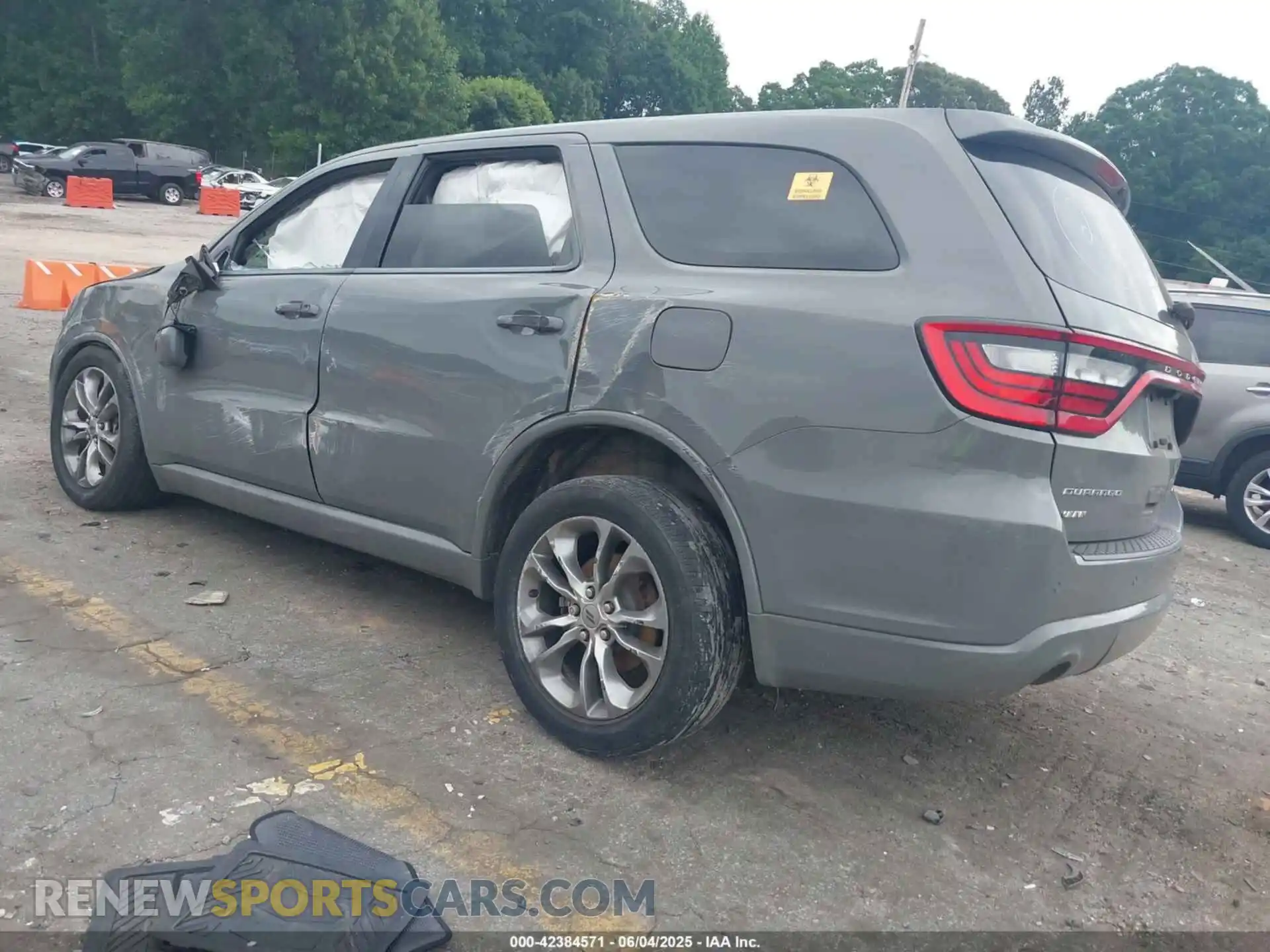 3 Photograph of a damaged car 1C4RDHDG5LC394096 DODGE DURANGO 2020