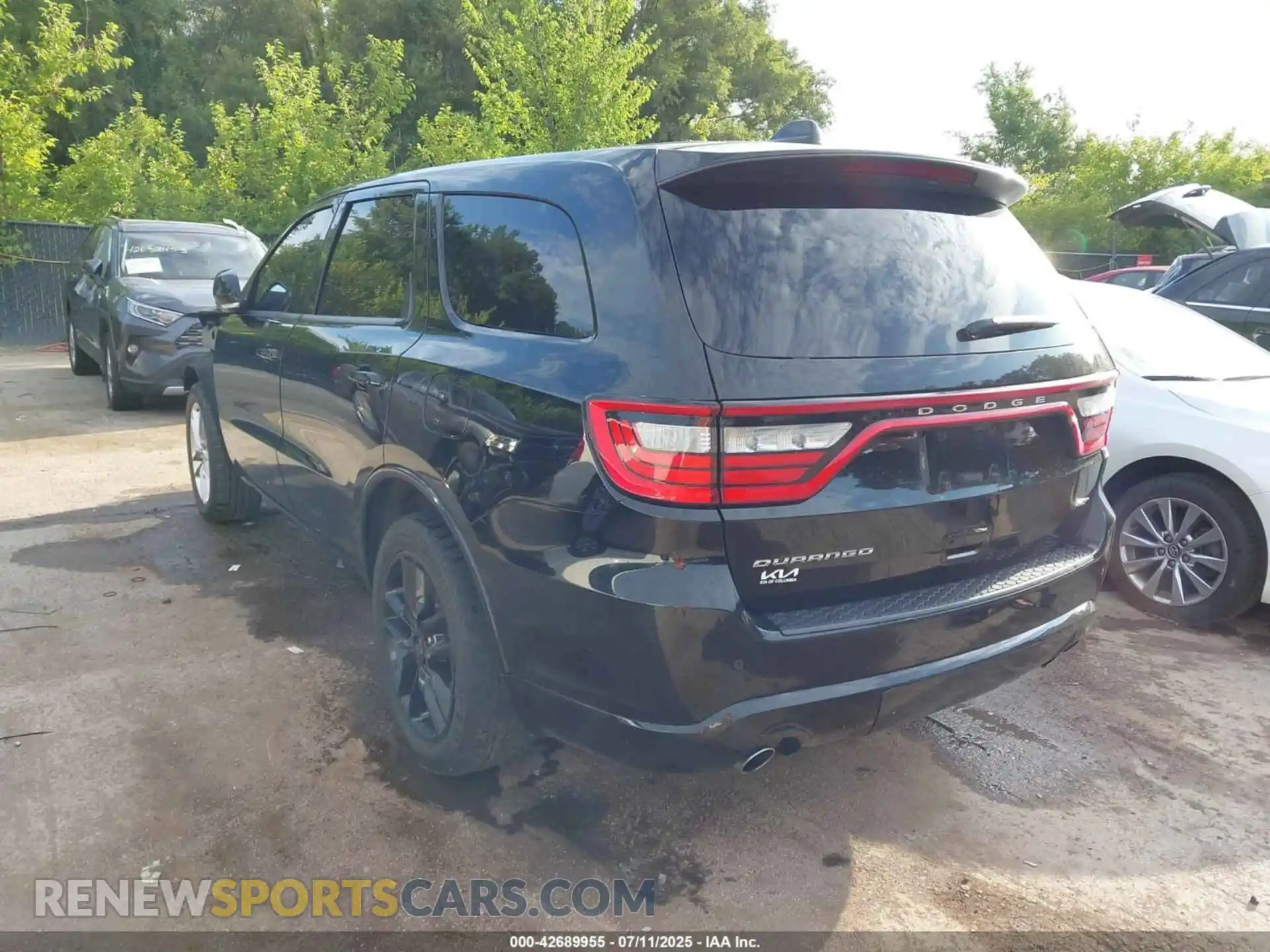 3 Photograph of a damaged car 1C4RDHDG8MC608256 DODGE DURANGO 2021