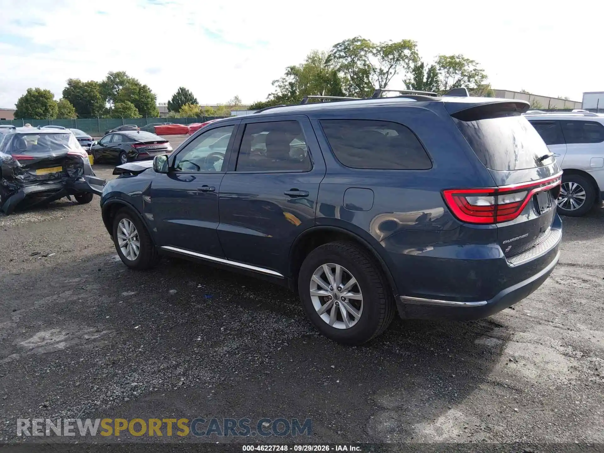 3 fotografías del automóvil dañado 1C4RDJAG1MC557582 DODGE DURANGO 2021