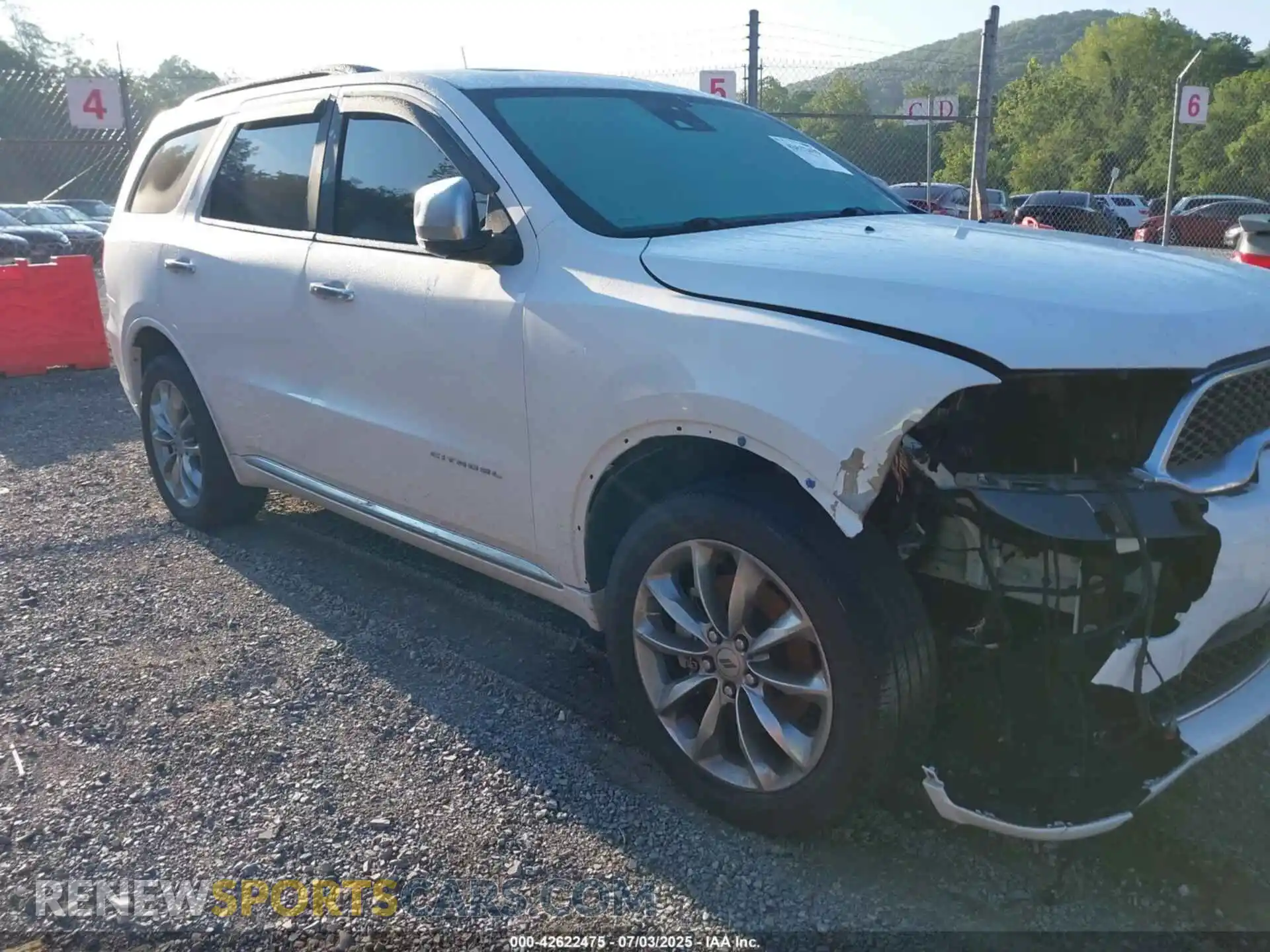 1 Photograph of a damaged car 1C4RDJEG7MC853118 DODGE DURANGO 2021