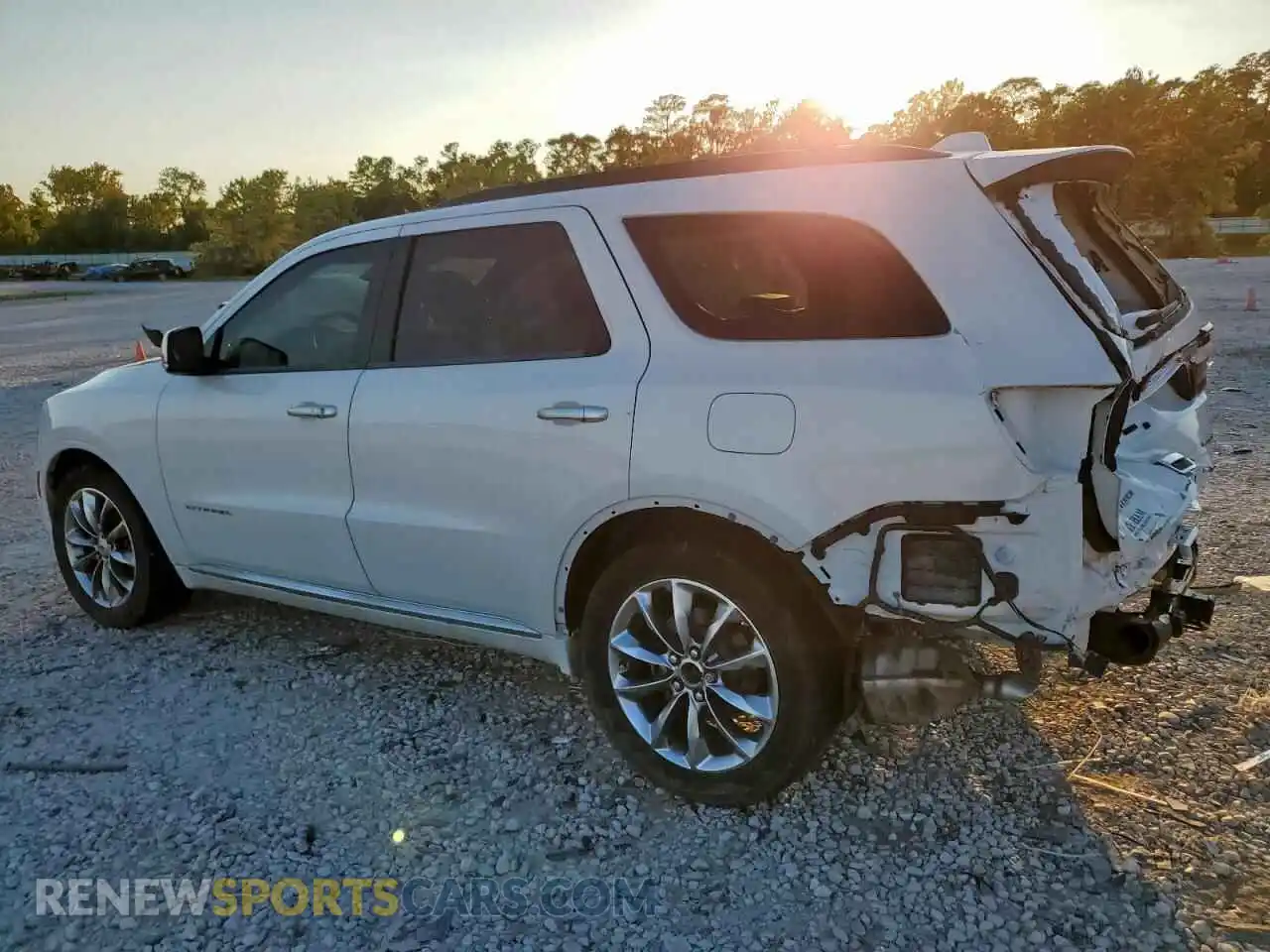 2 Photograph of a damaged car 1C4SDHET6MC815015 DODGE DURANGO 2021