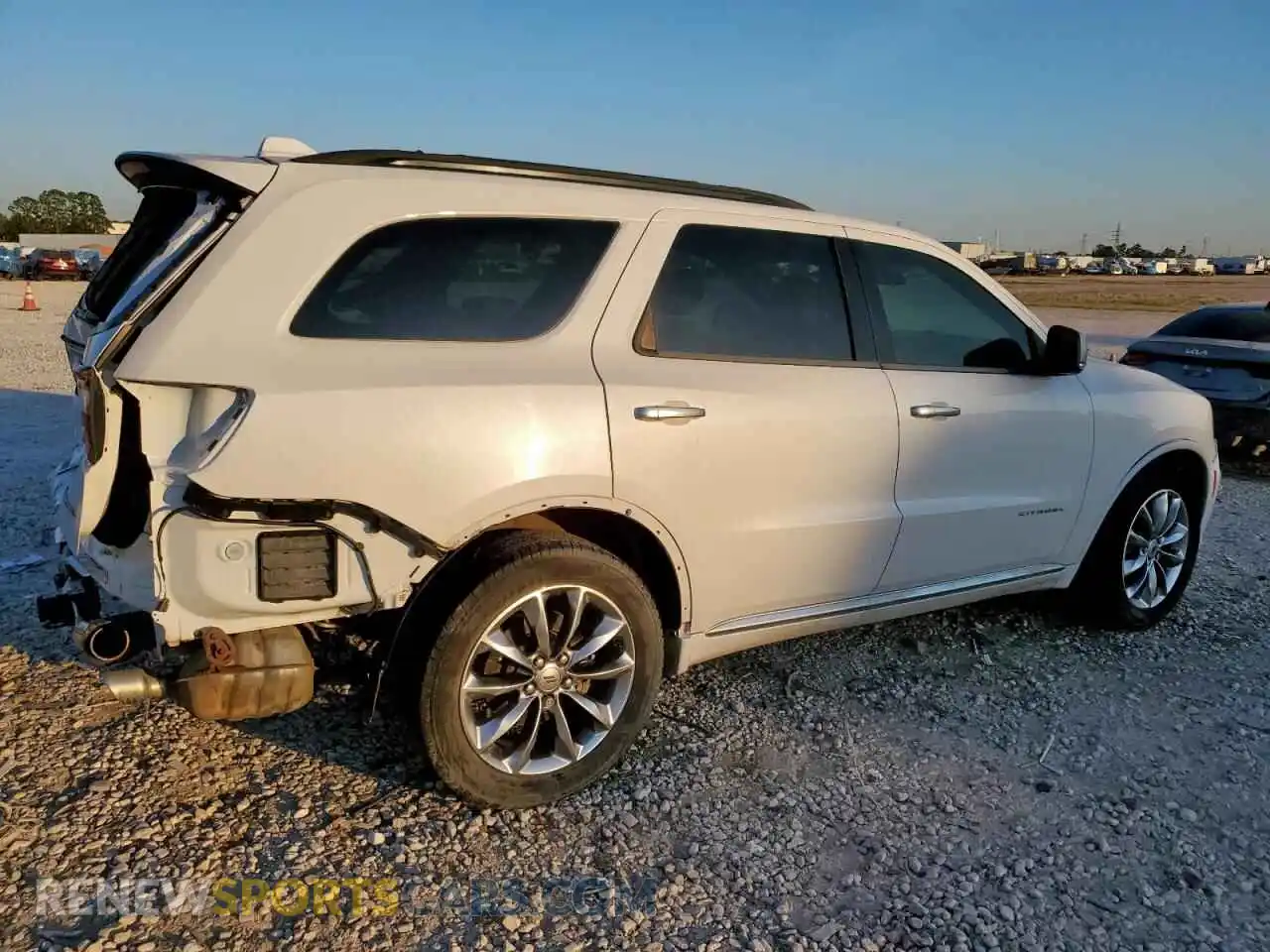 3 Photograph of a damaged car 1C4SDHET6MC815015 DODGE DURANGO 2021