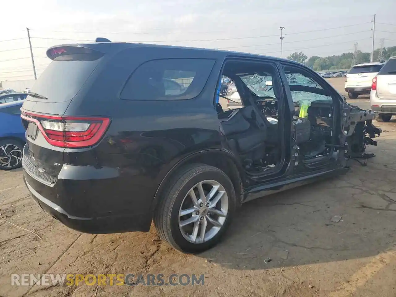 3 Photograph of a damaged car 1C4RDJDG0NC213917 DODGE DURANGO 2022