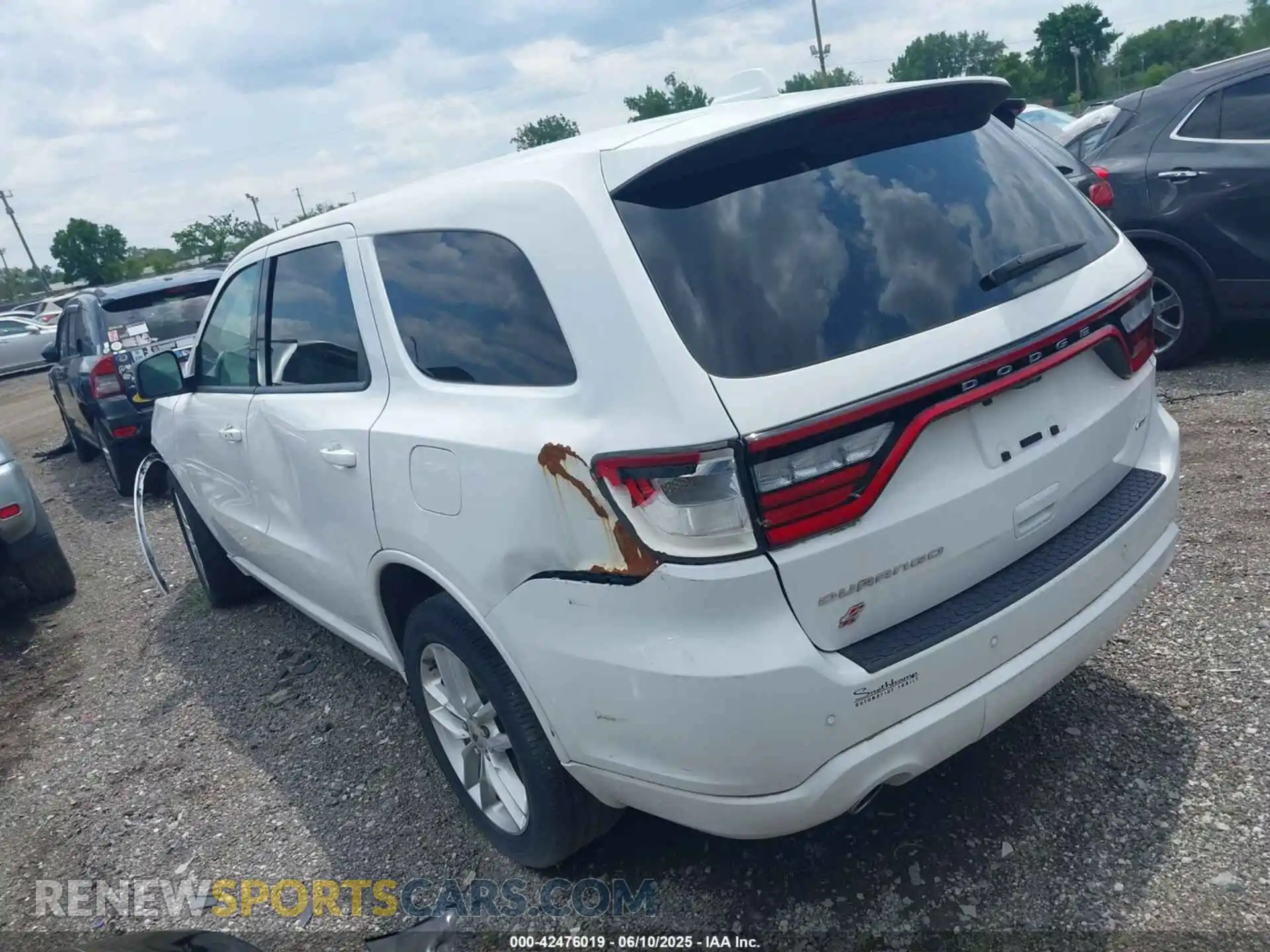 3 Photograph of a damaged car 1C4RDJDG6NC134963 DODGE DURANGO 2022