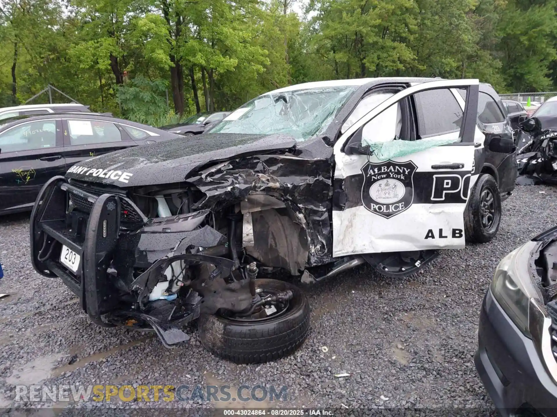 2 Photograph of a damaged car 1C4SDJFT5NC192591 DODGE DURANGO 2022