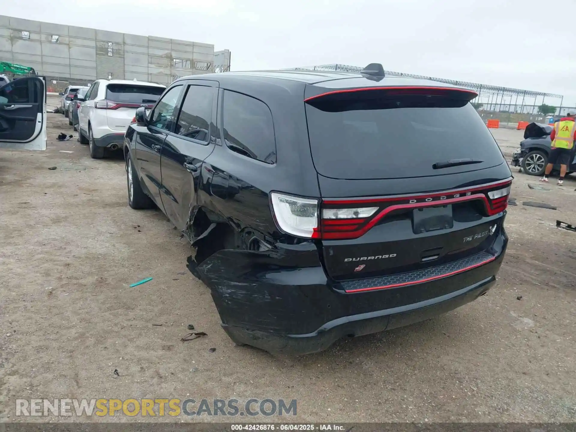 3 fotografías del automóvil dañado 1C4RDJDG9PC625174 DODGE DURANGO 2023
