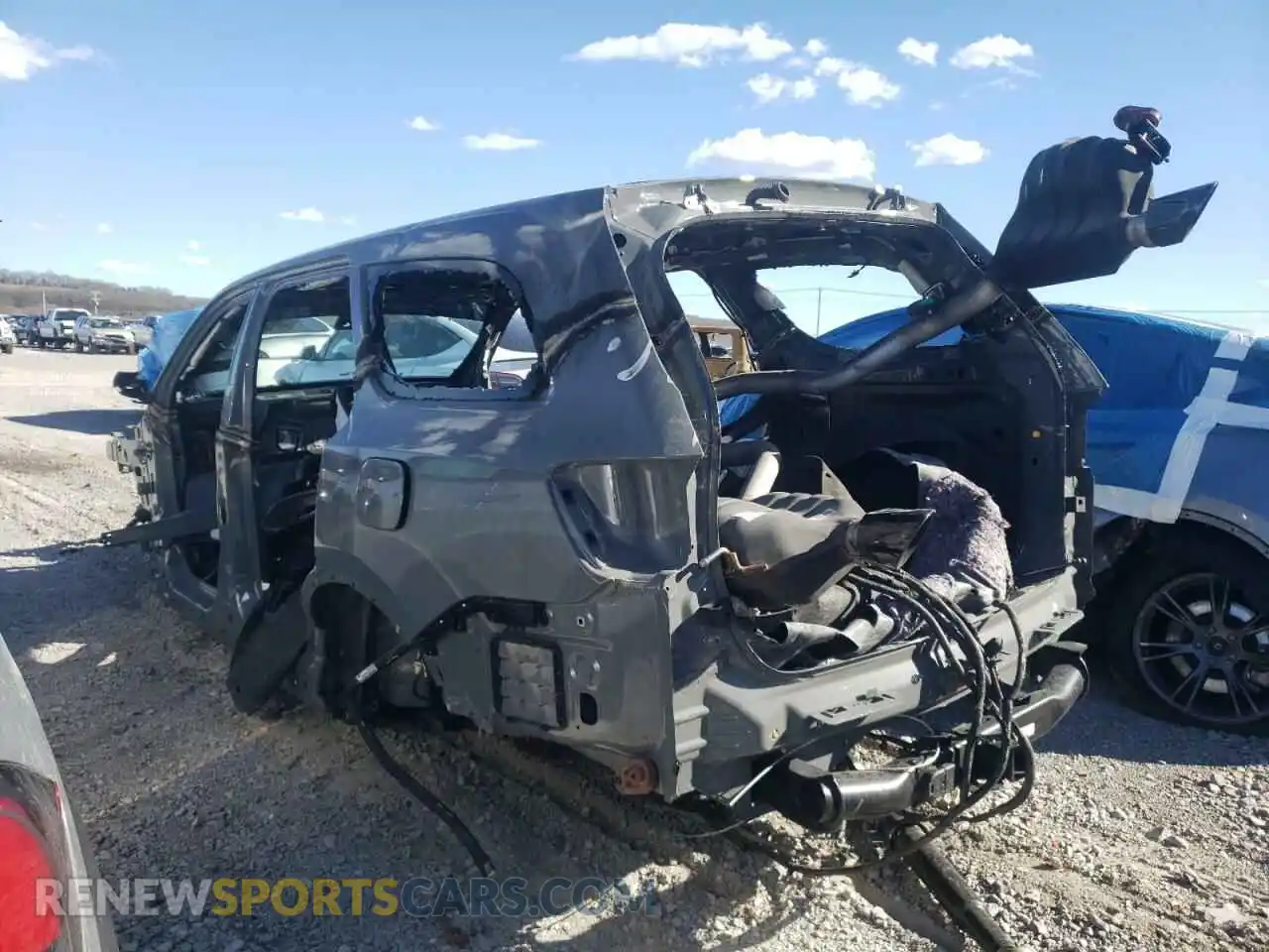 2 fotografías del automóvil dañado 1C4SDJH91PC567123 DODGE DURANGO 2023