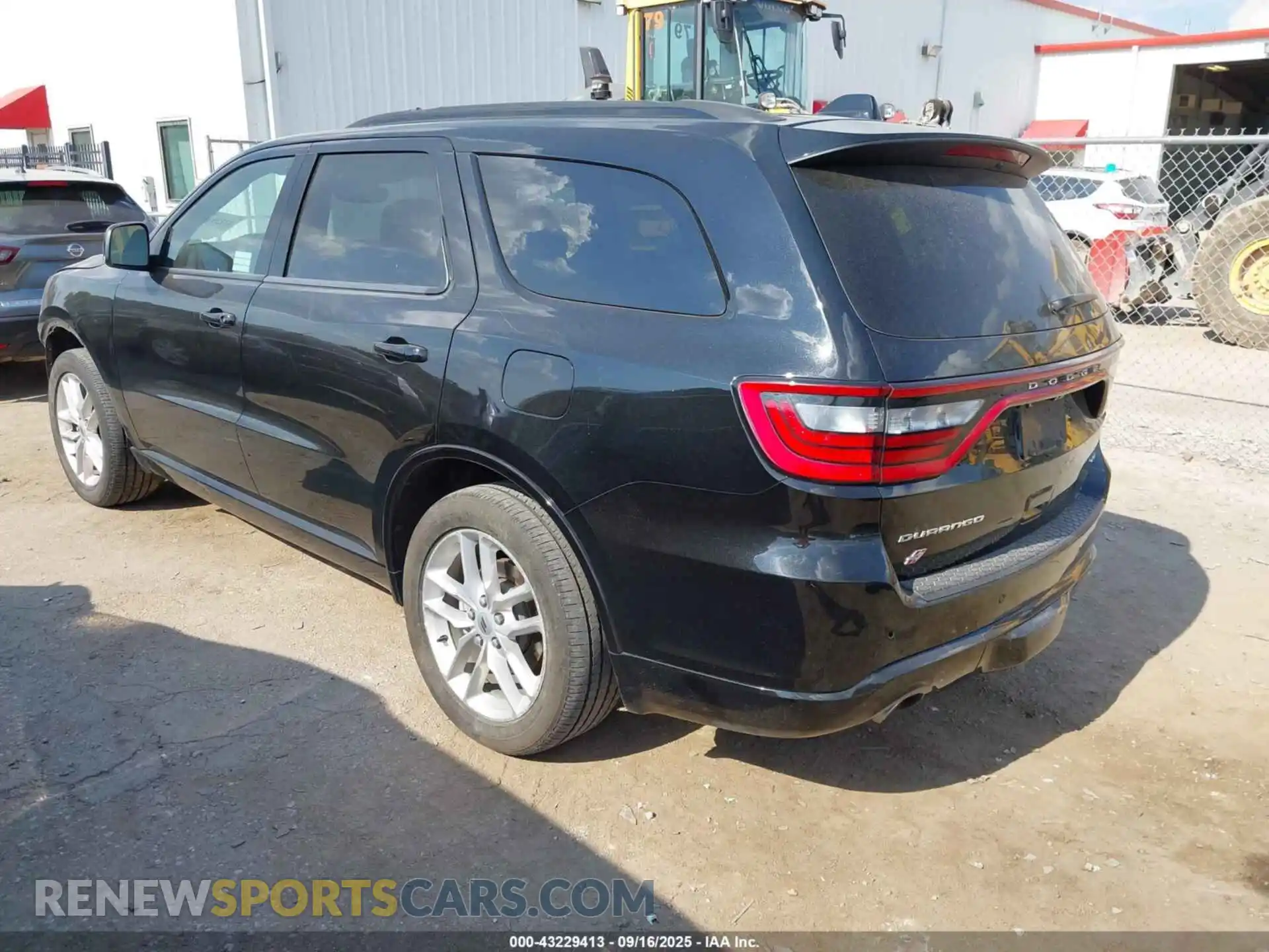 3 Photograph of a damaged car 1C4RDJDG3RC138183 DODGE DURANGO 2024