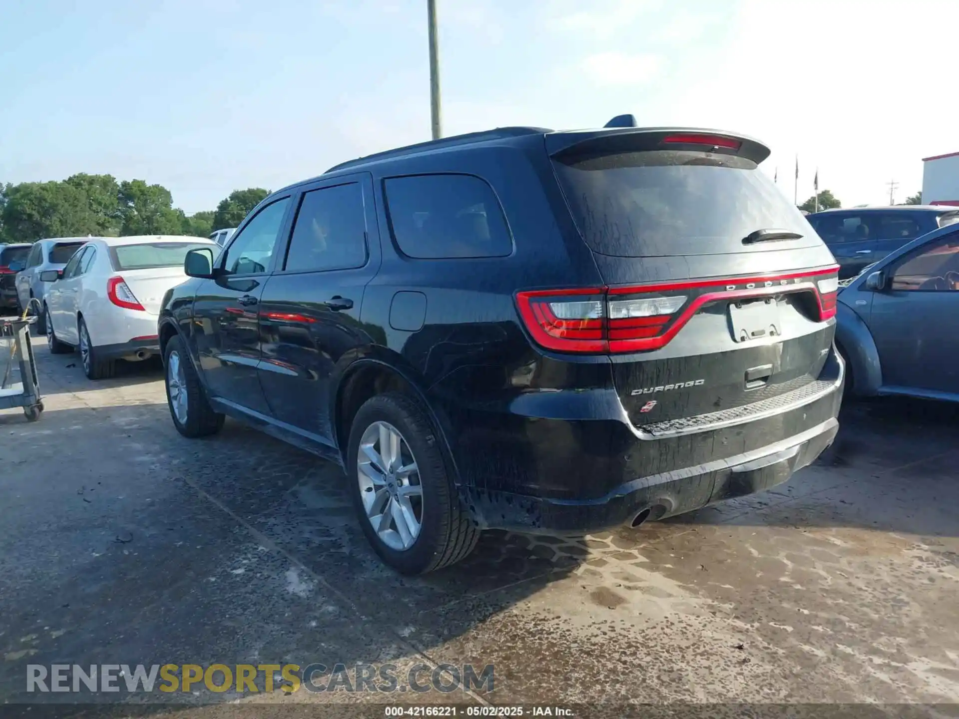 3 Photograph of a damaged car 1C4RDJDG4RC234050 DODGE DURANGO 2024