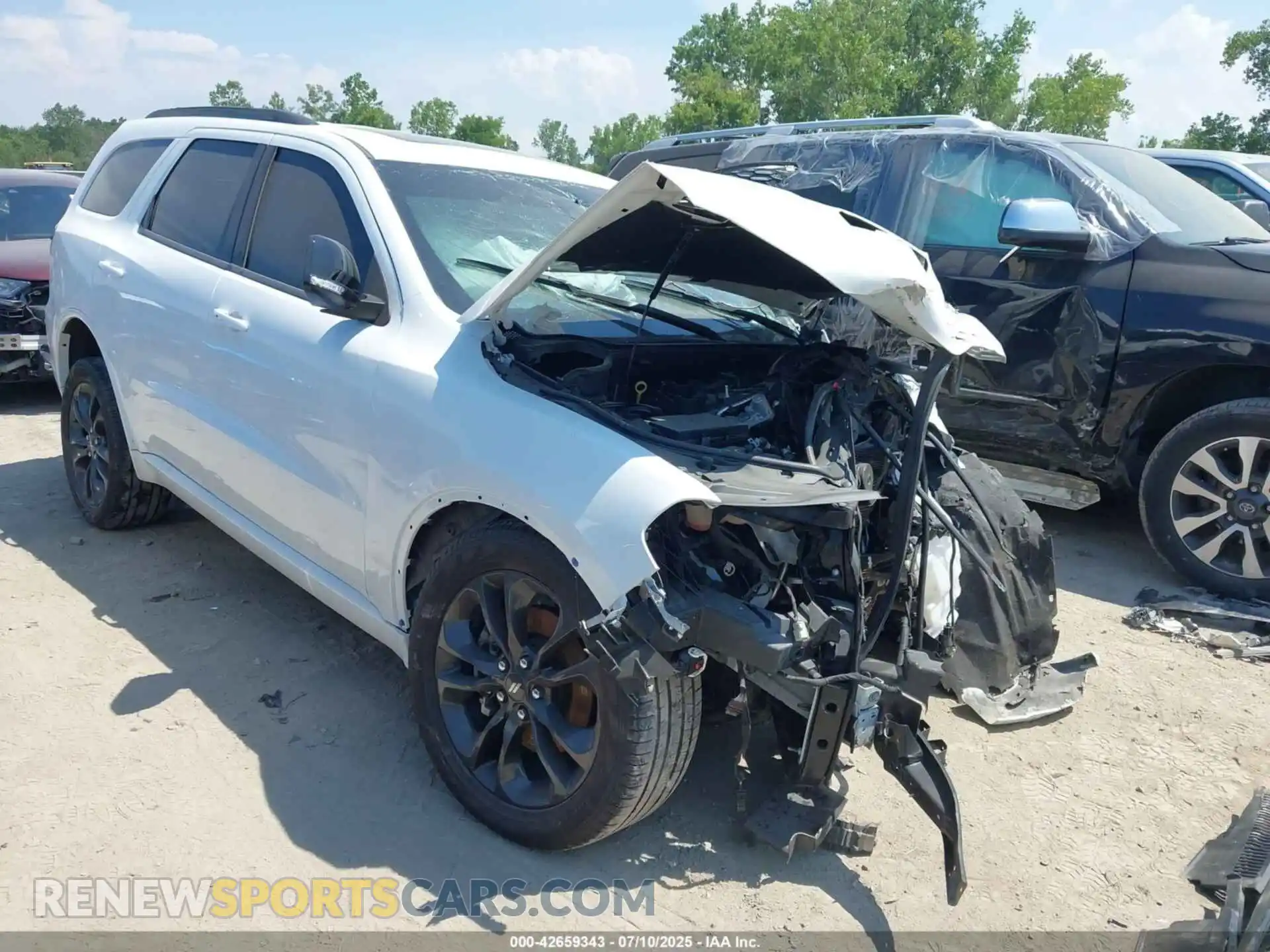 1 Photograph of a damaged car 1C4RDJDG9RC138737 DODGE DURANGO 2024