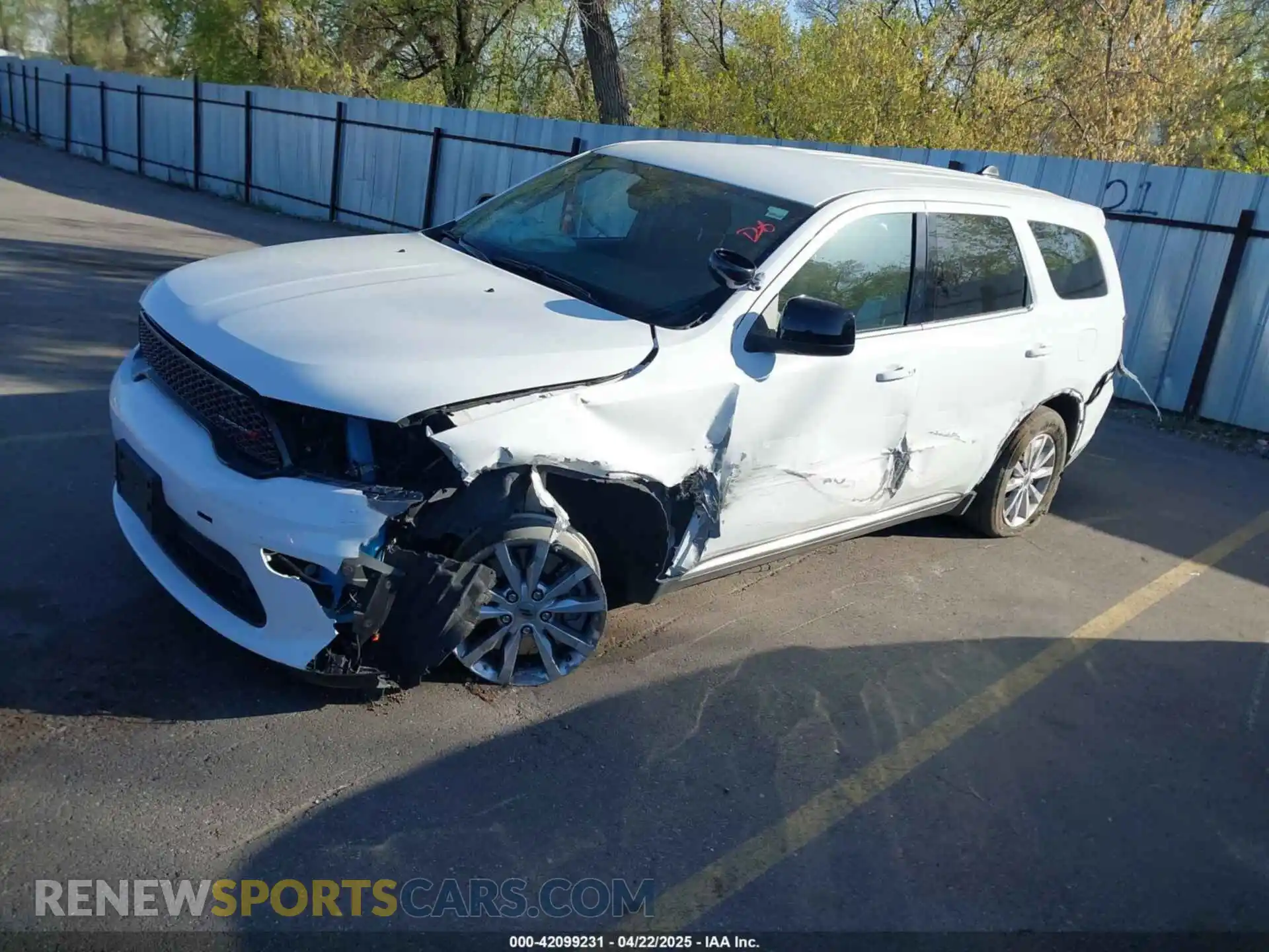 2 fotografías del automóvil dañado 1C4SDJFT6RC199278 DODGE DURANGO 2024