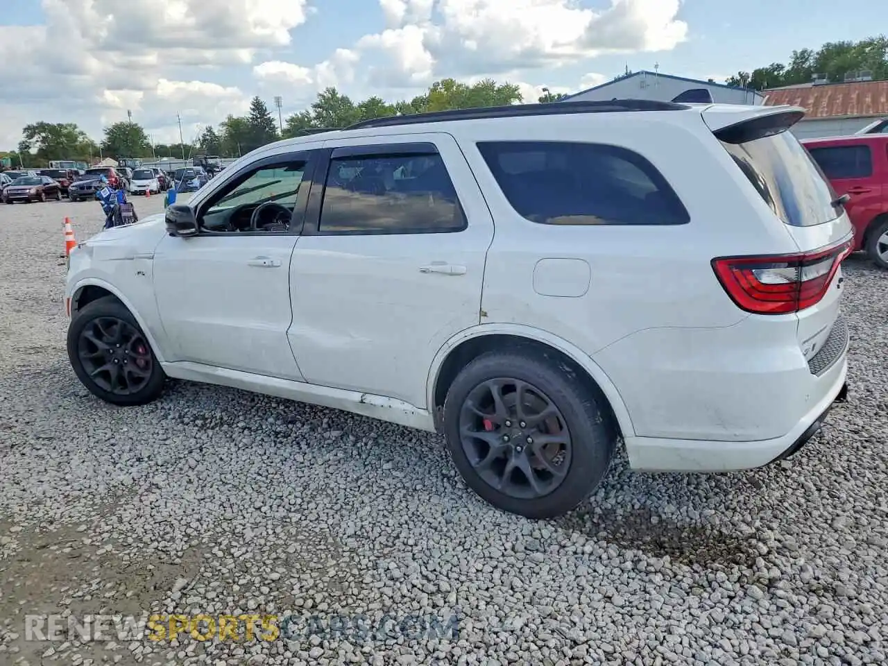 2 fotografías del automóvil dañado 1C4SDJGJ6RC138686 DODGE DURANGO 2024