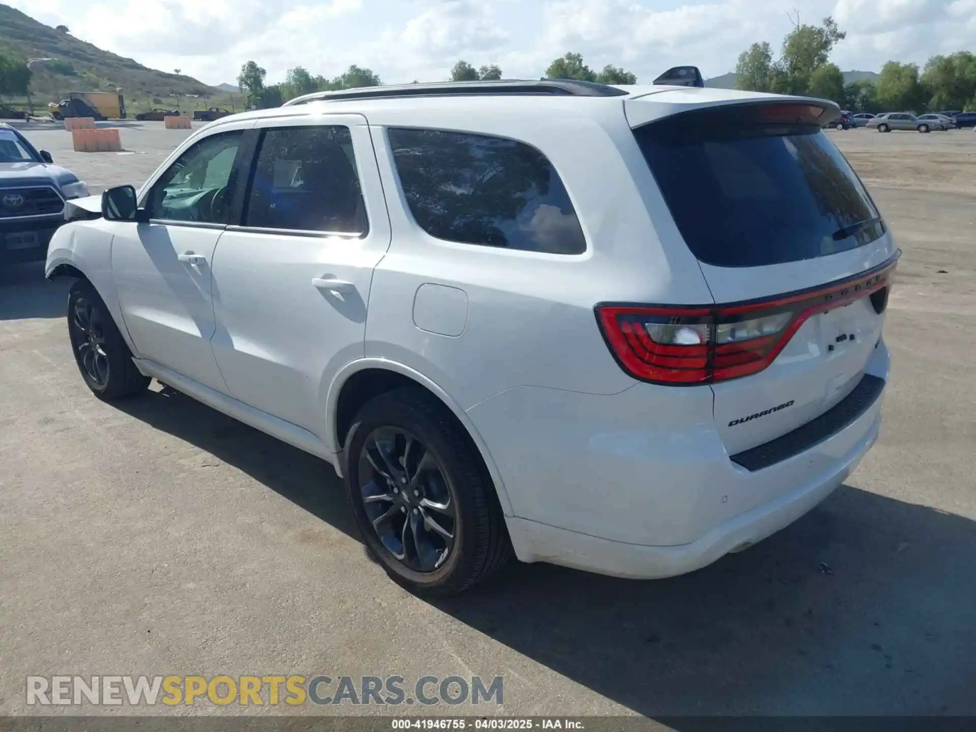 3 Photograph of a damaged car 1C4RDHDG6SC503177 DODGE DURANGO 2025
