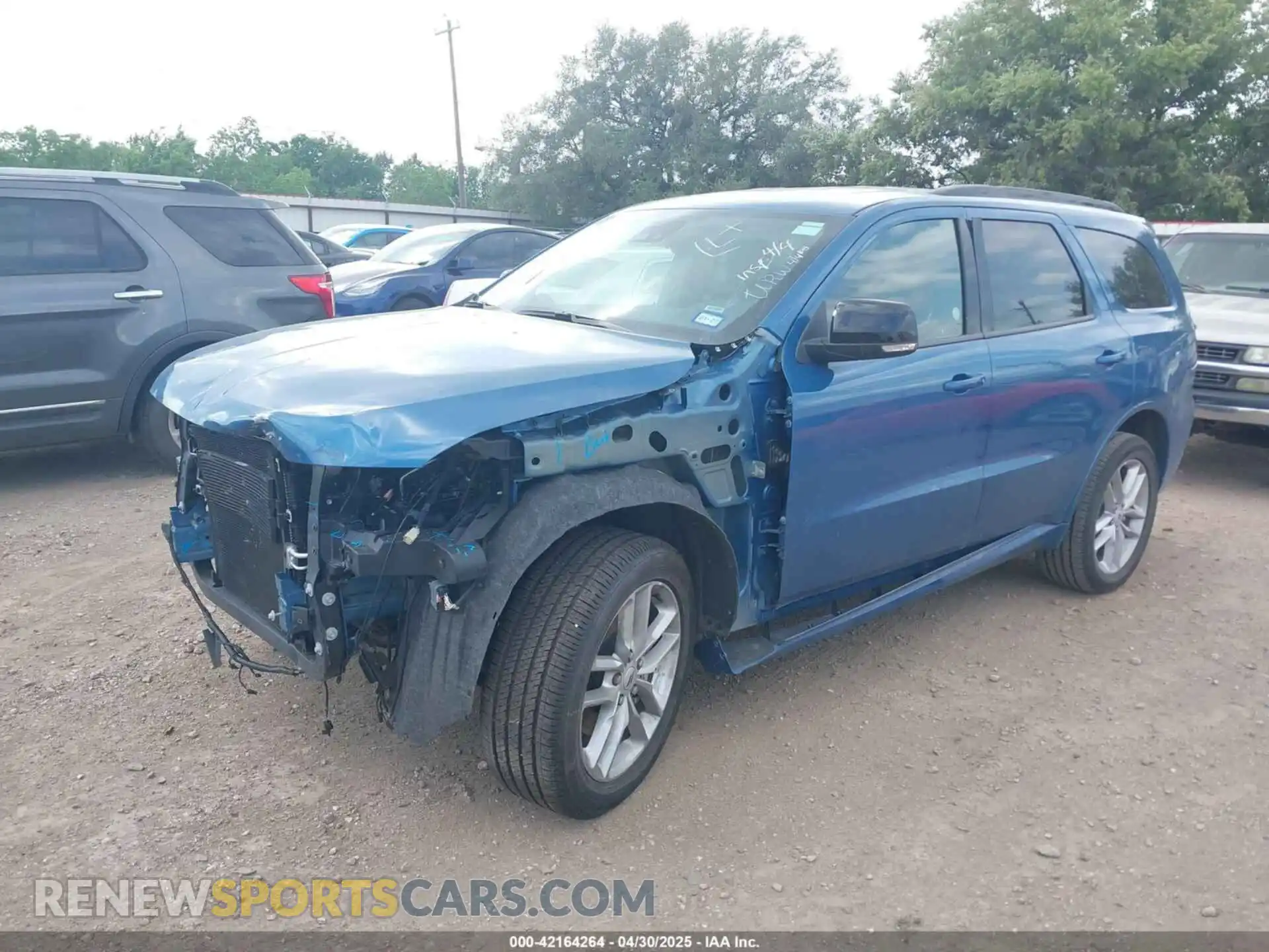 2 fotografías del automóvil dañado 1C4RDJDG9SC517906 DODGE DURANGO 2025