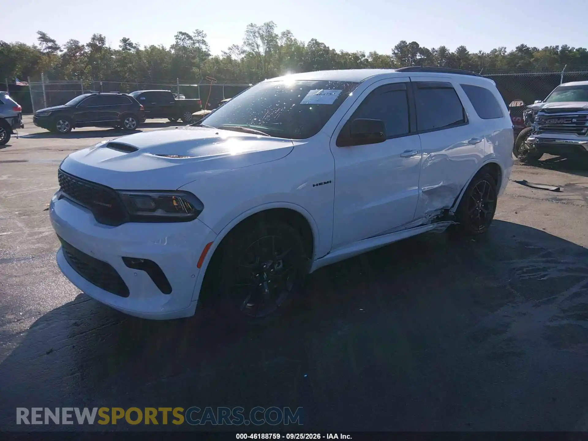 2 fotografías del automóvil dañado 1C4SDJCT9TC160440 DODGE DURANGO 2026