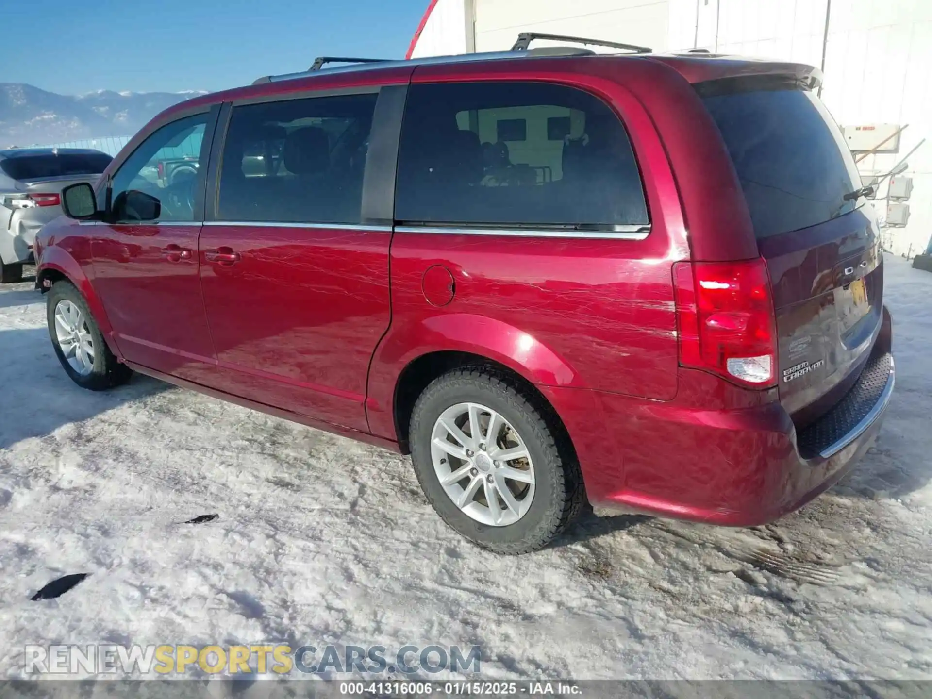 3 Photograph of a damaged car 2C4RDGCG8KR656159 DODGE GRAND CARAVAN 2019