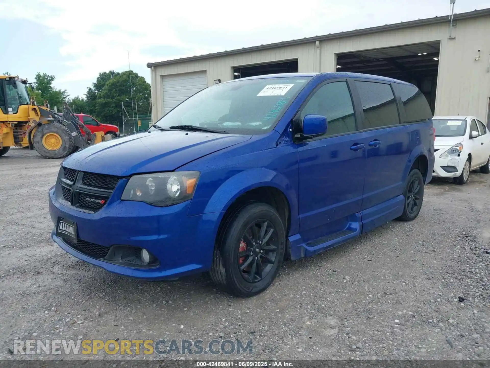 2 Photograph of a damaged car 2C7WDGCGXKR779905 DODGE GRAND CARAVAN 2019