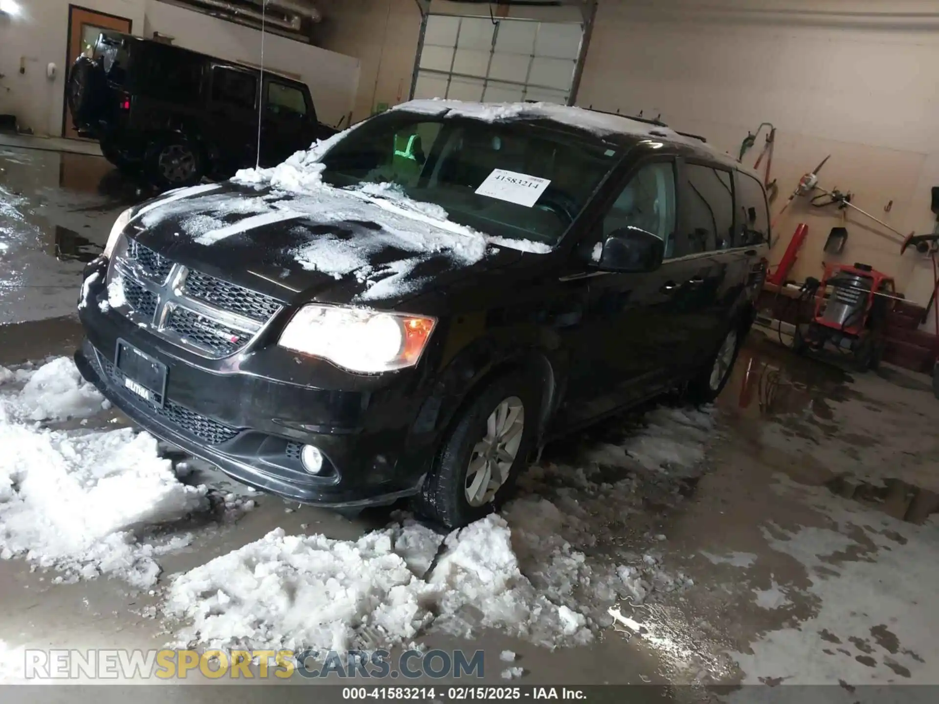 2 Photograph of a damaged car 2C4RDGCG3LR161577 DODGE GRAND CARAVAN 2020