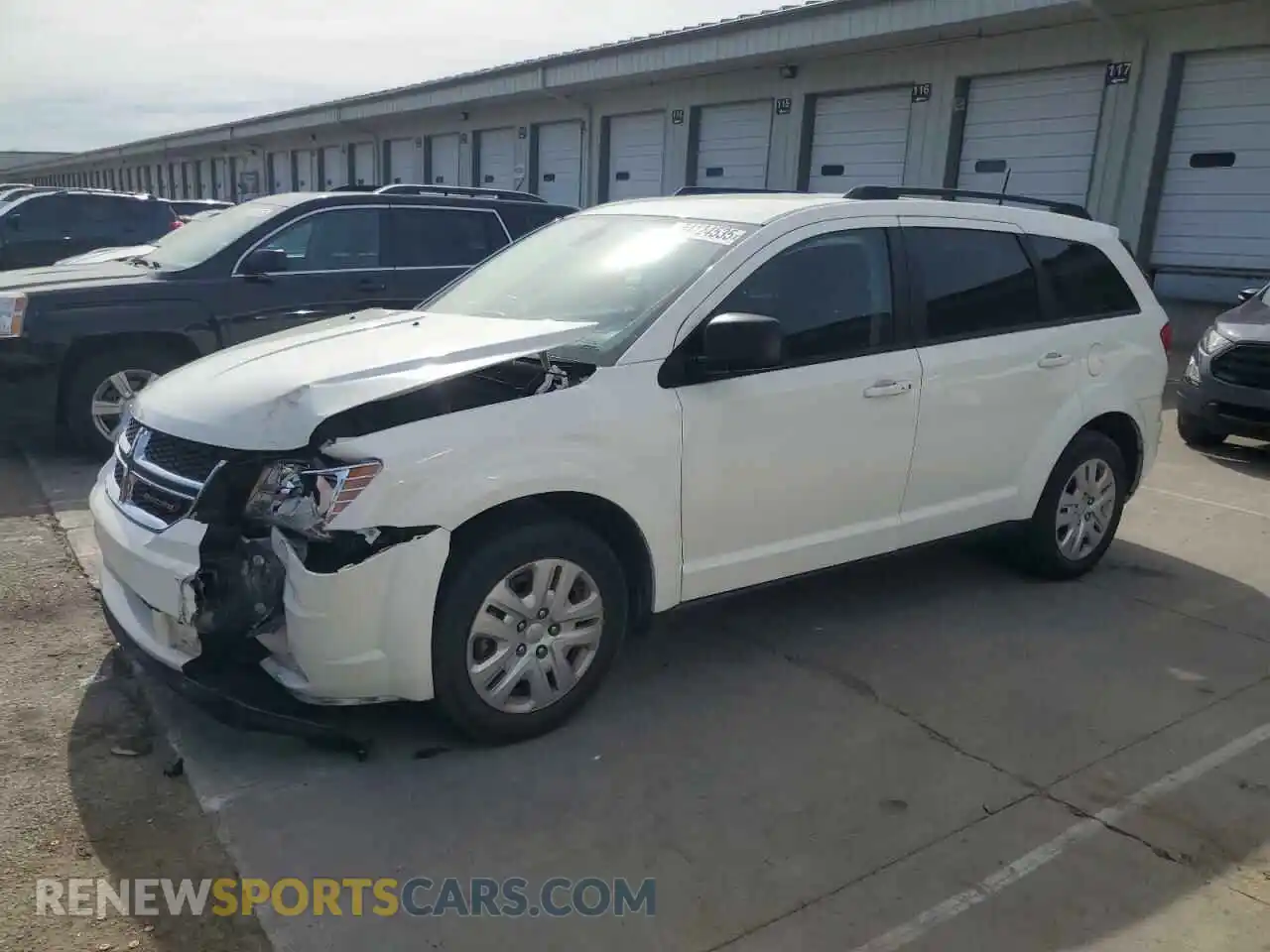1 Photograph of a damaged car 3C4PDCAB4KT746719 DODGE JOURNEY 2019
