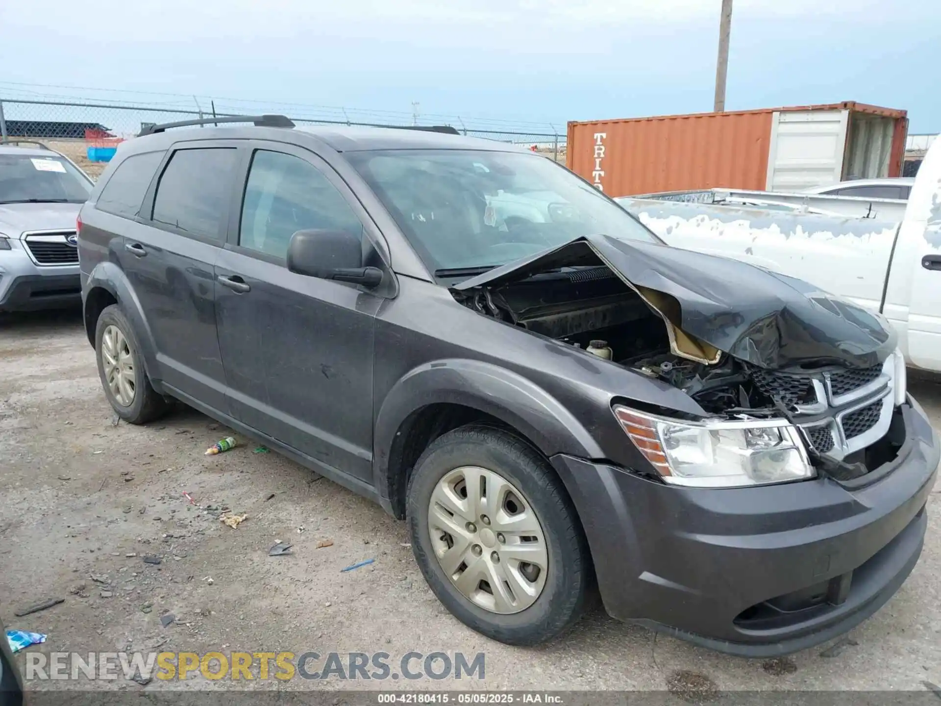 1 Photograph of a damaged car 3C4PDCAB4KT862521 DODGE JOURNEY 2019